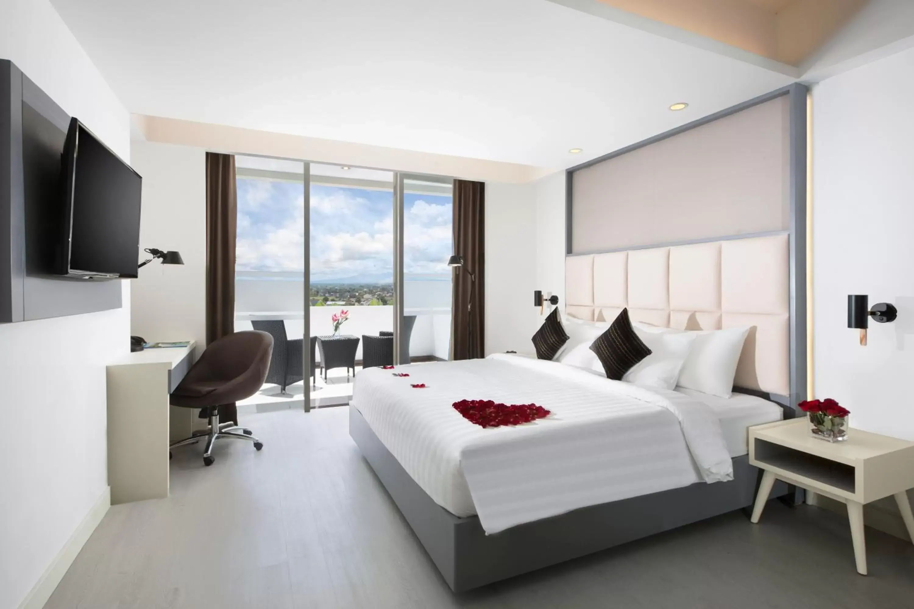 The Innside Room - Terrace in INNSiDE by Meliá Yogyakarta The Innside Room - Terrace in INNSiDE by Meliá Yogyakarta