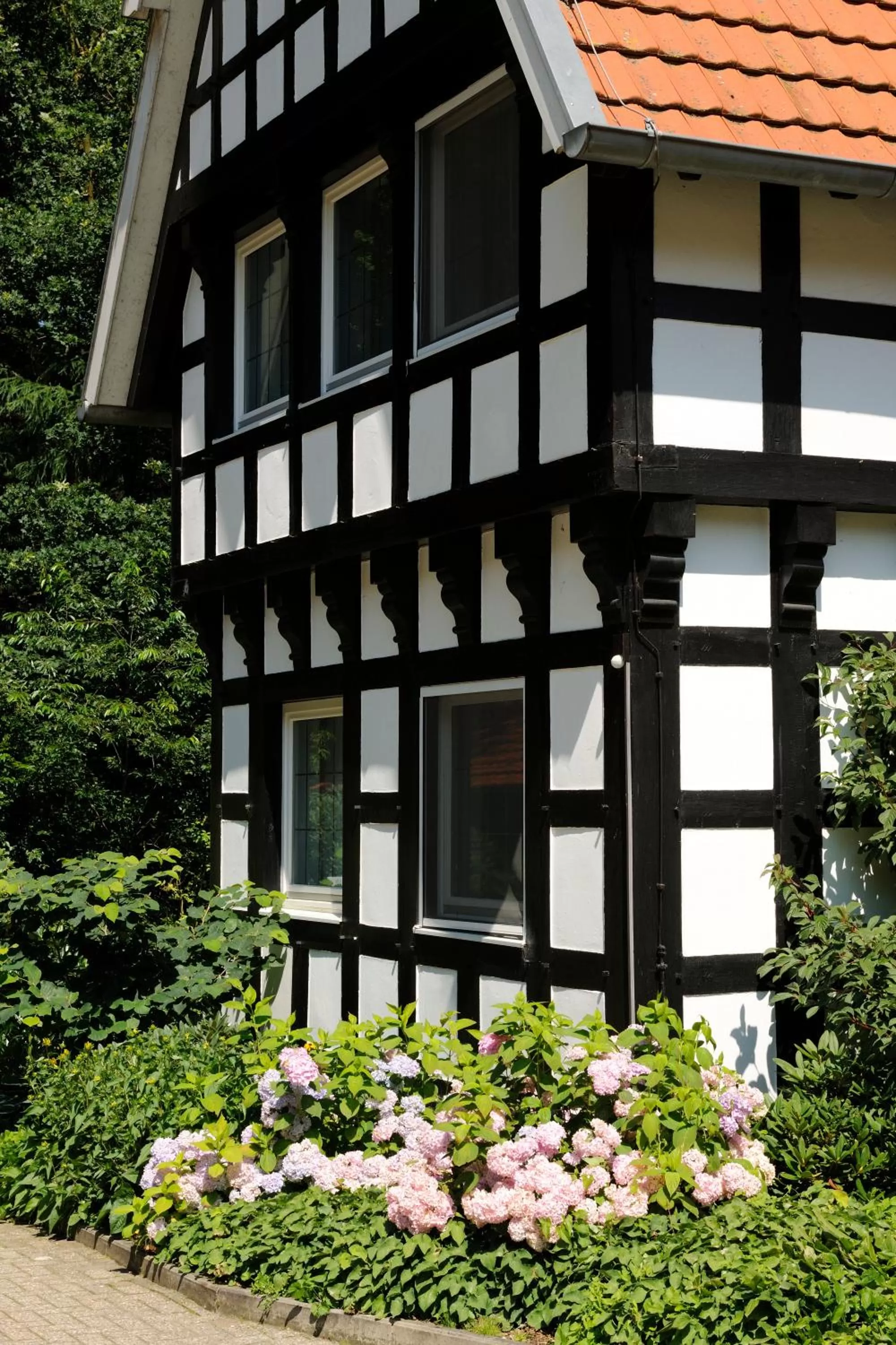 Facade/entrance in VILA VITA Burghotel Dinklage