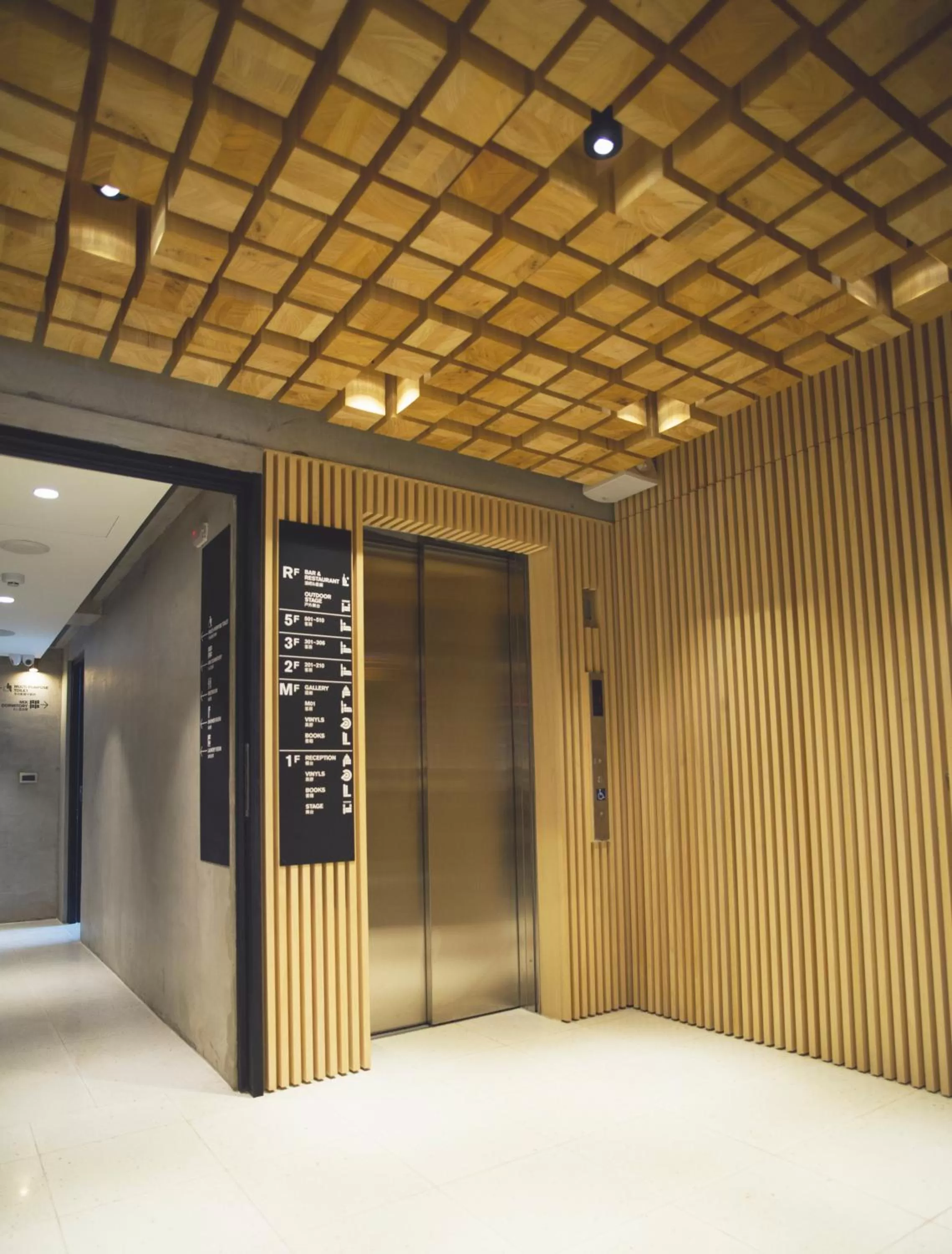 elevator in FFF Hotel
