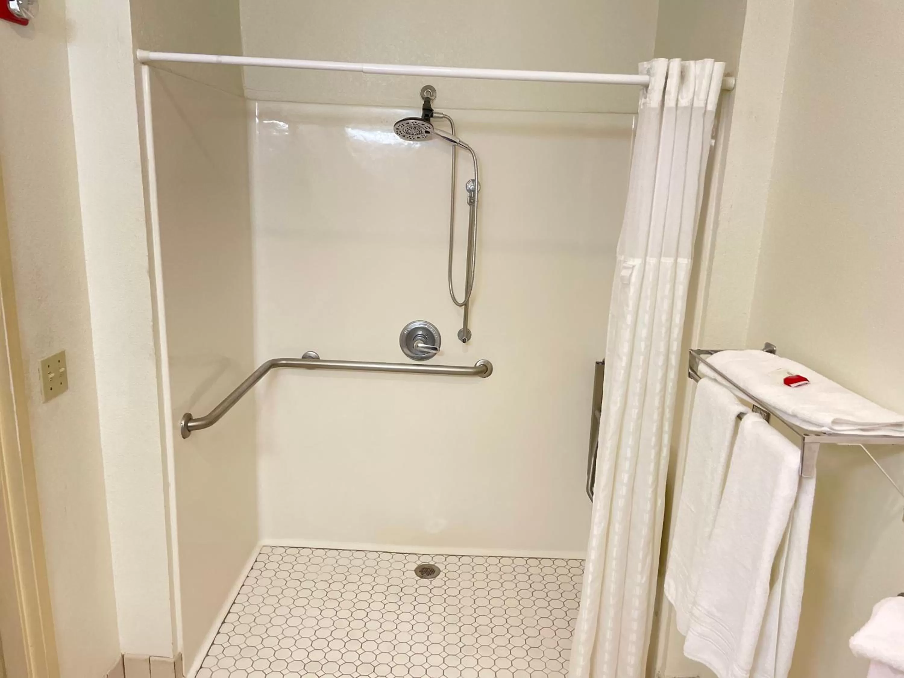 Shower in Super 8 by Wyndham Fort Worth Downtown South