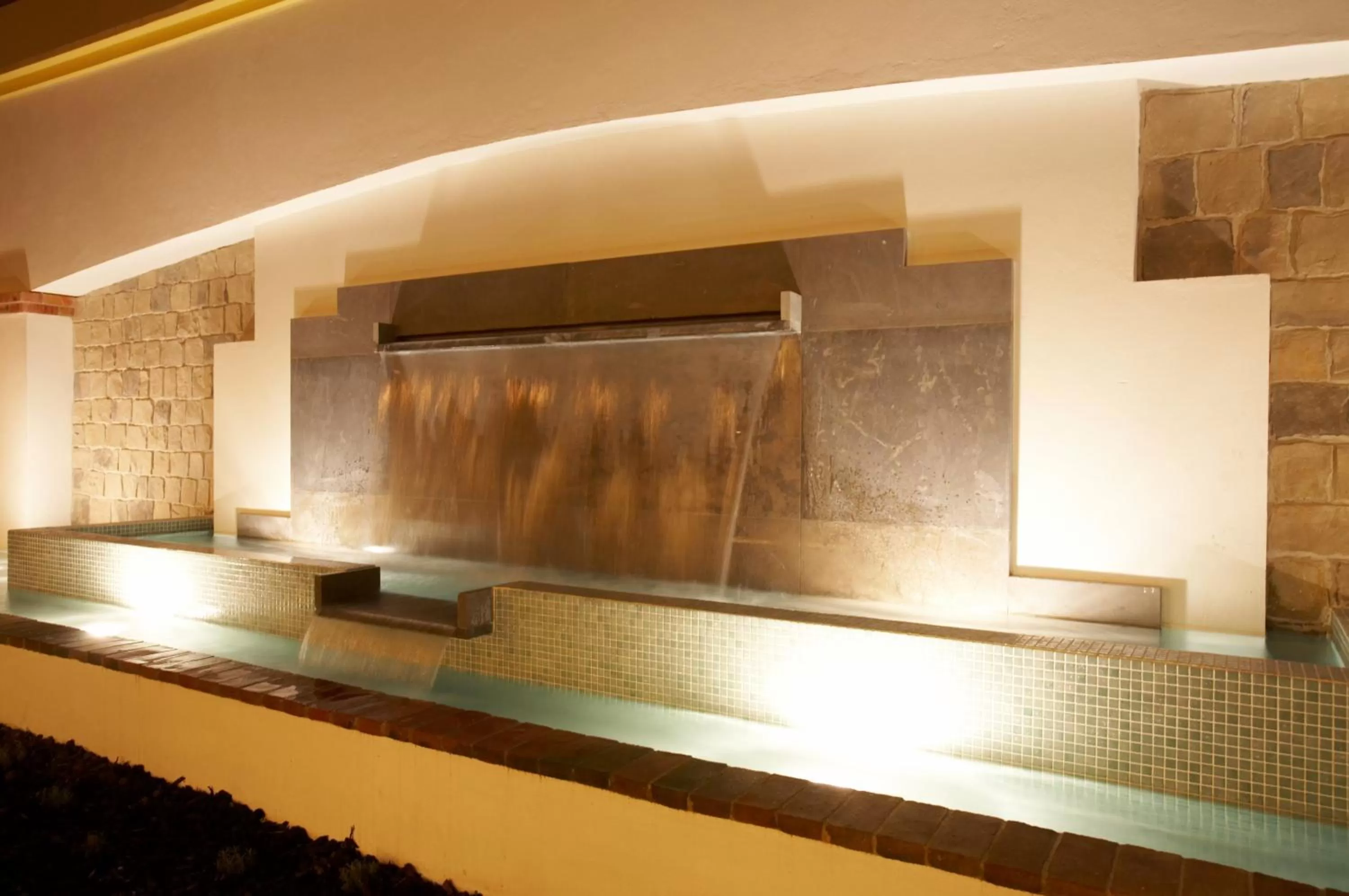 Facade/entrance in Hotel Lusitano