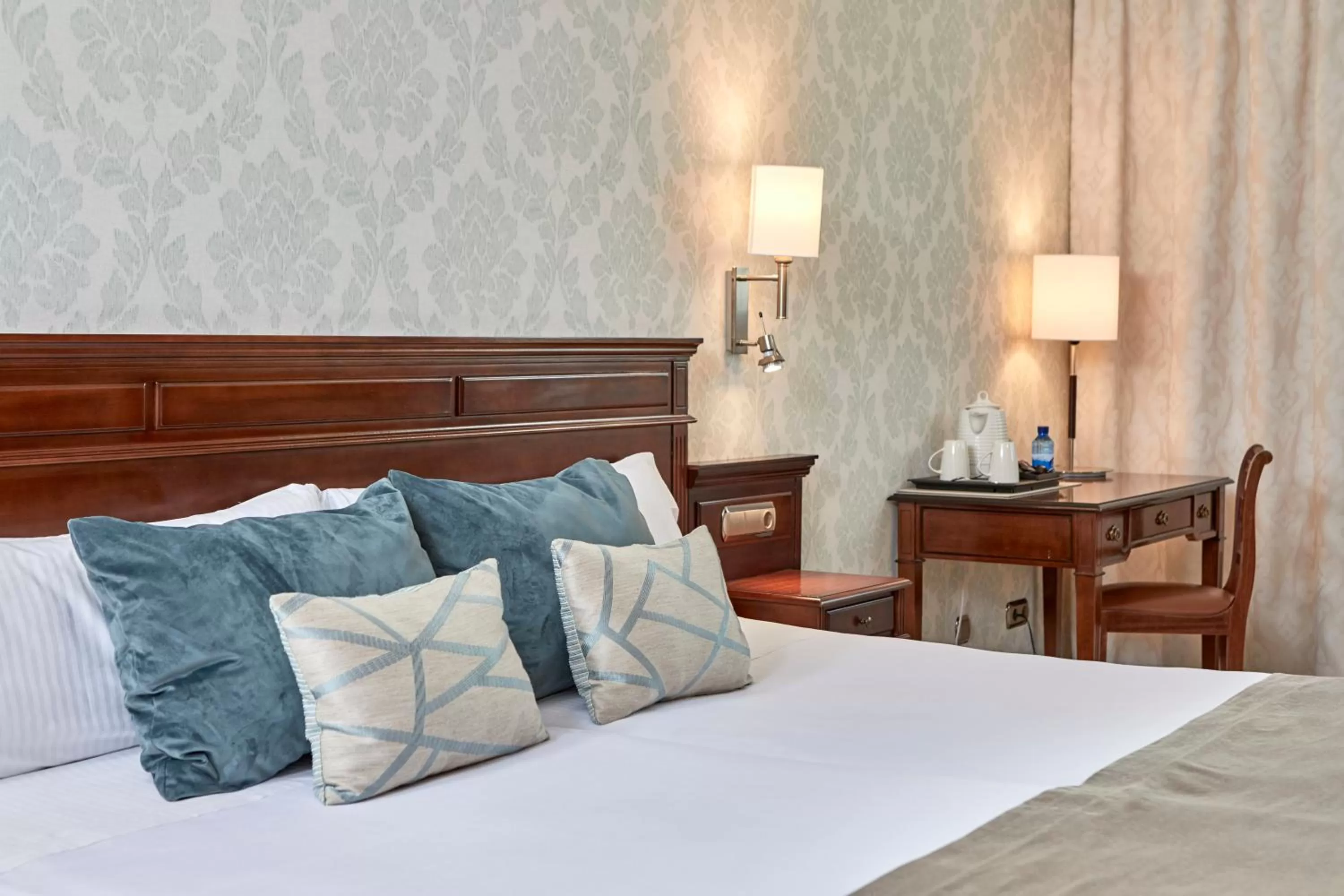 Bedroom, Bed in Bordoy Continental Palma