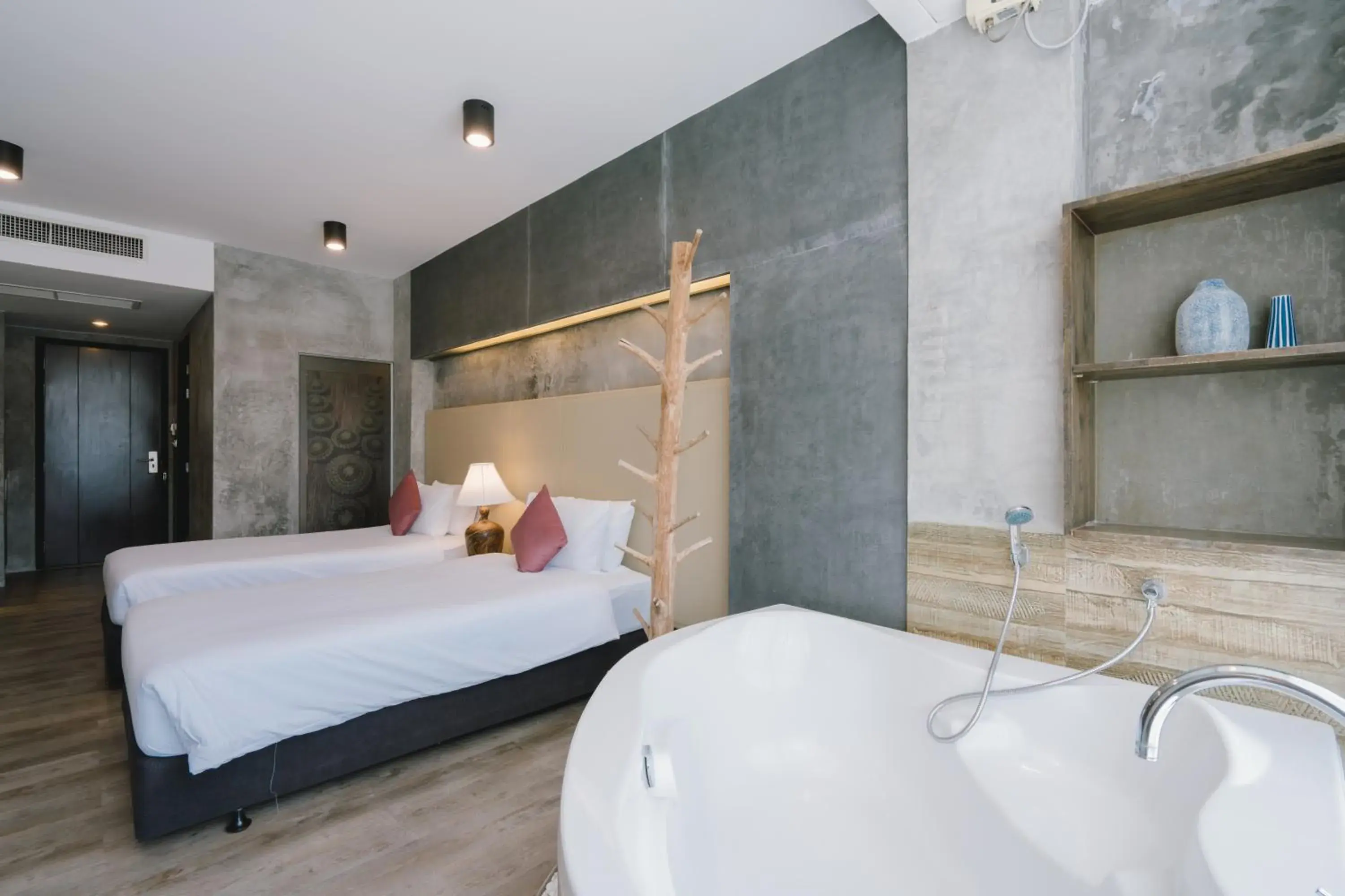 Superior Double or Twin Room With Bath - single occupancy in Patong Signature Boutique Hotel Superior Double or Twin Room With Bath - single occupancy in Patong Signature Boutique Hotel