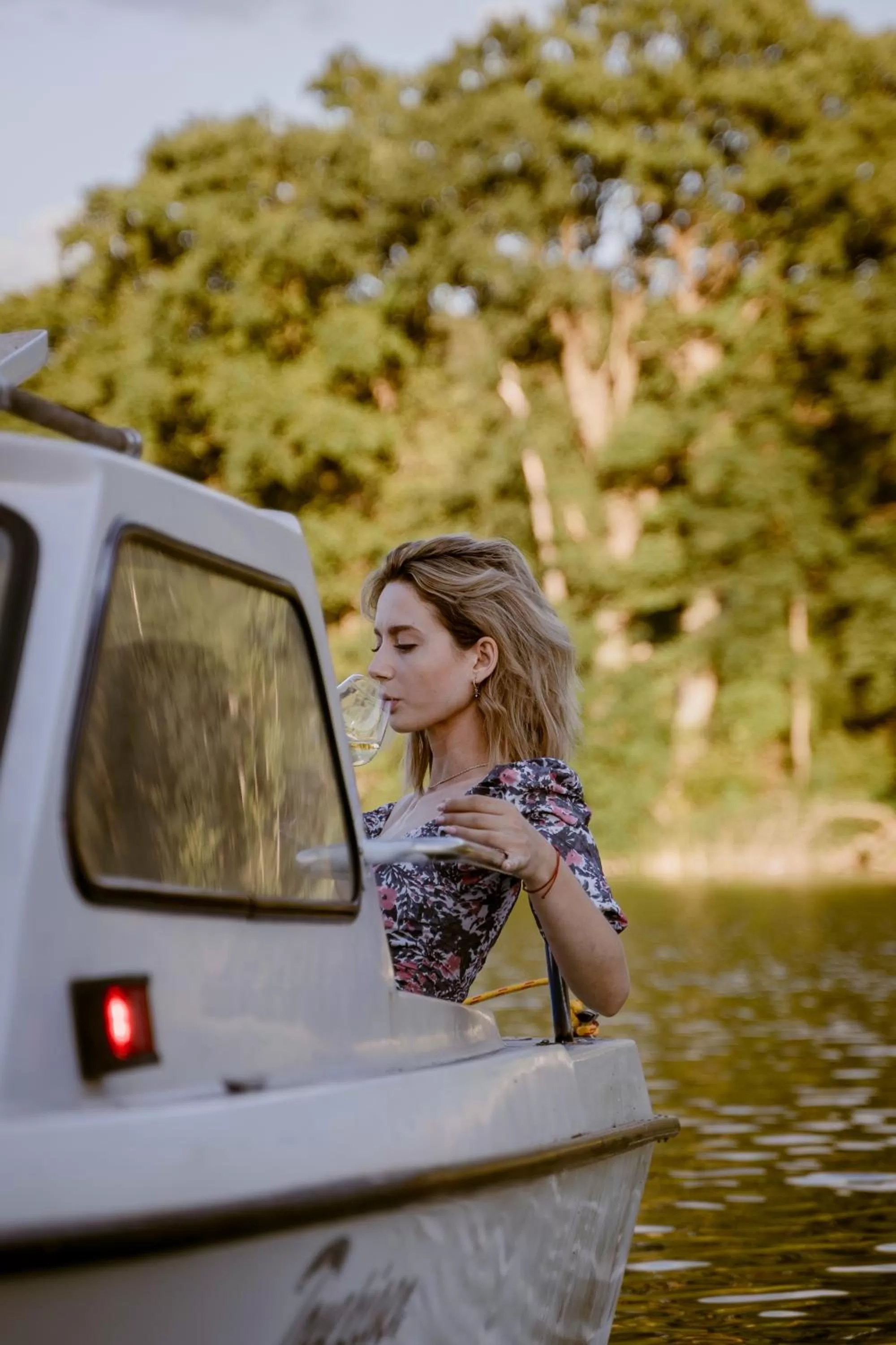 Lake view, Children in Olandia
