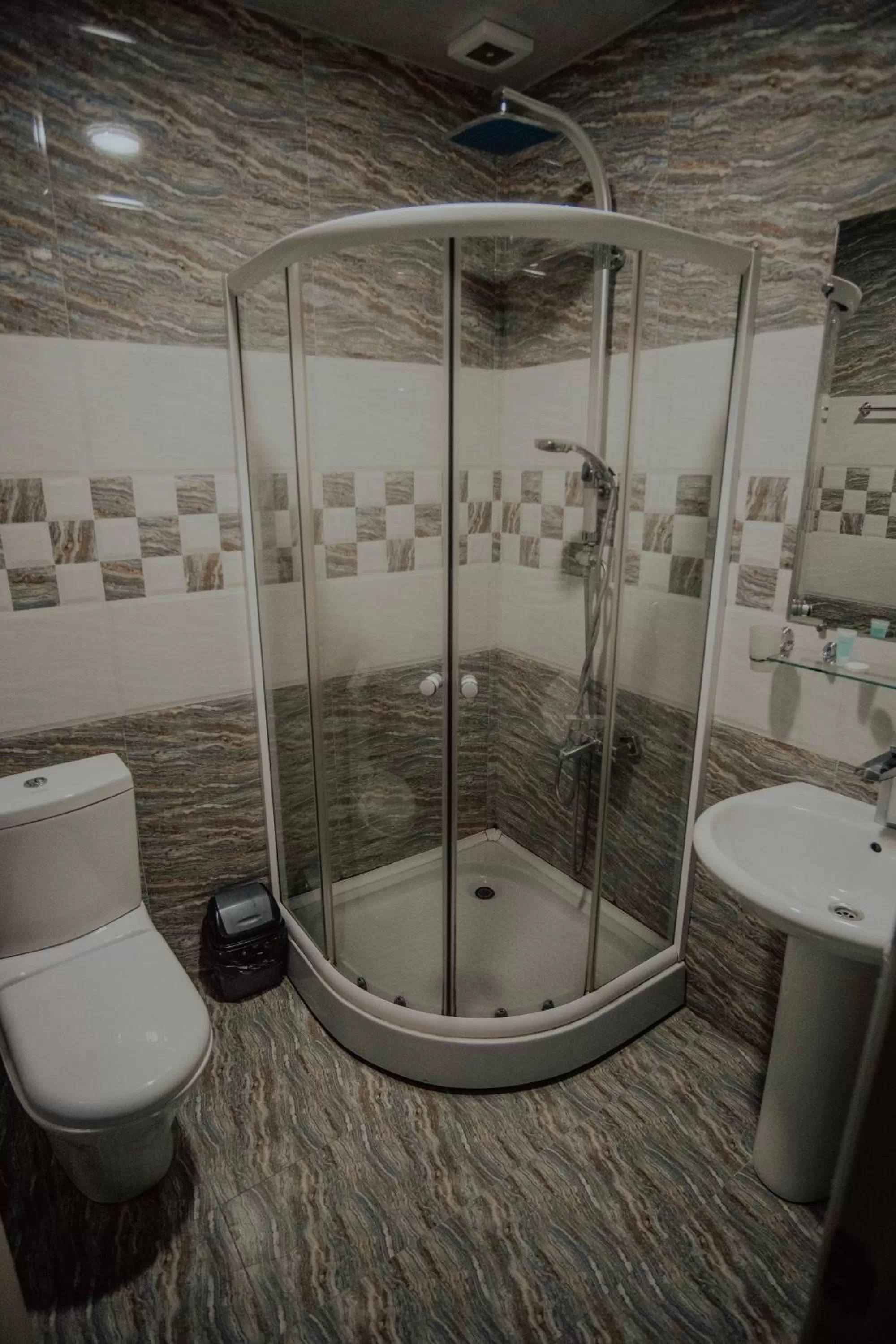 Bathroom in Discovery Hotel