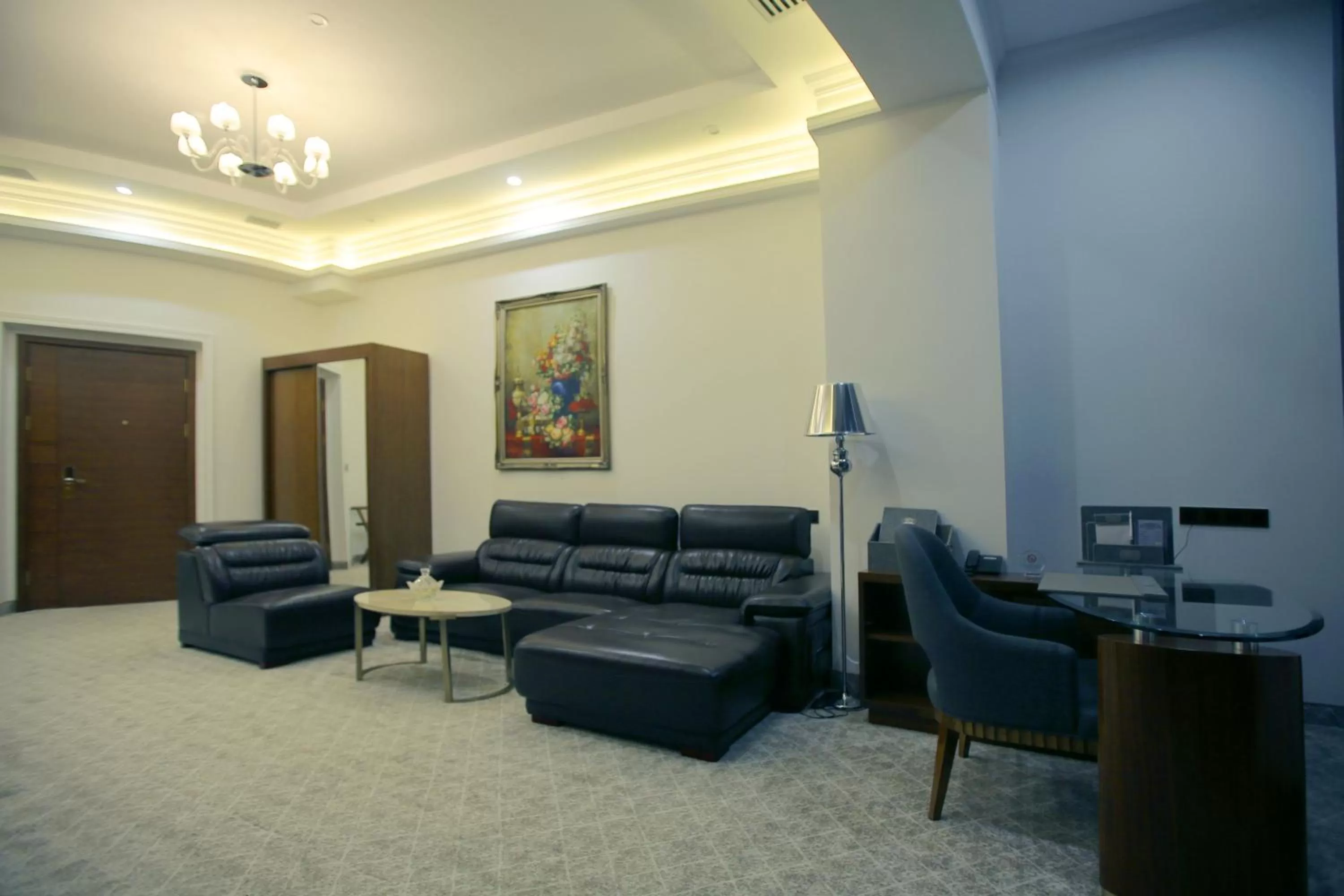 Parliament Palace Hotel