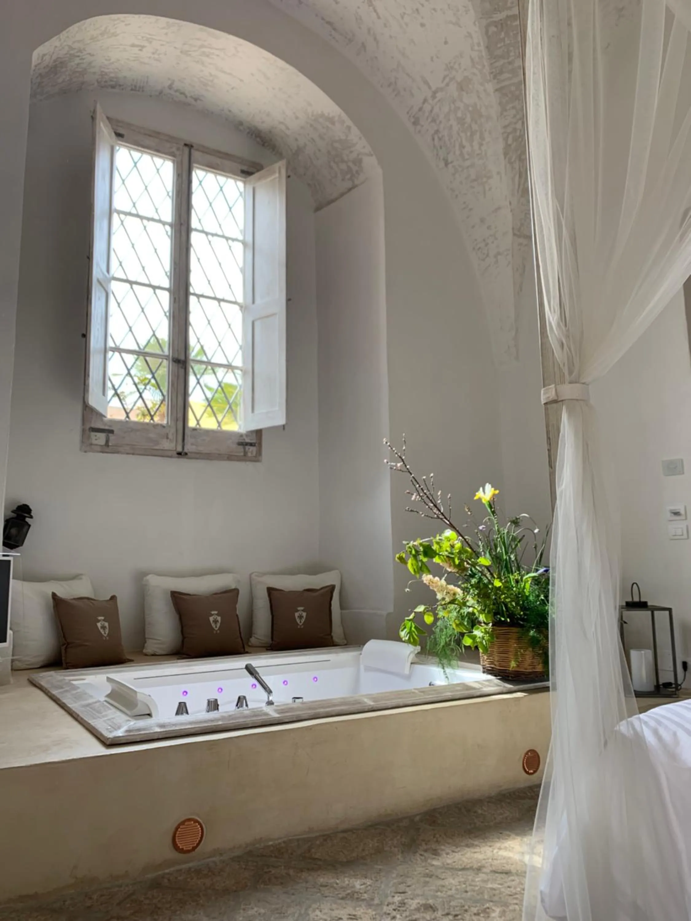 Decorative detail, Bed in Palazzo Castriota