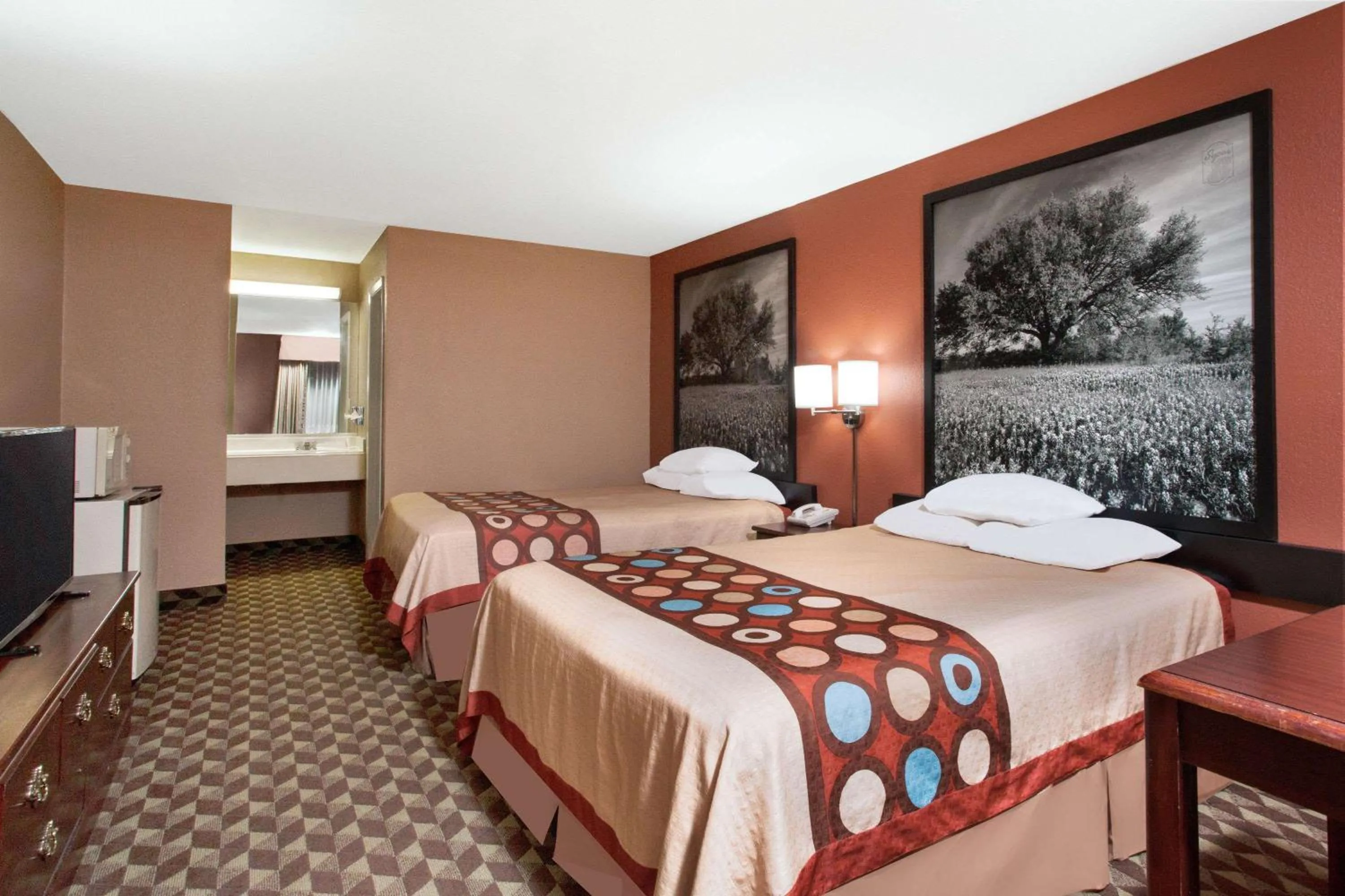 Photo of the whole room, Bed in Super 8 by Wyndham Bastrop TX