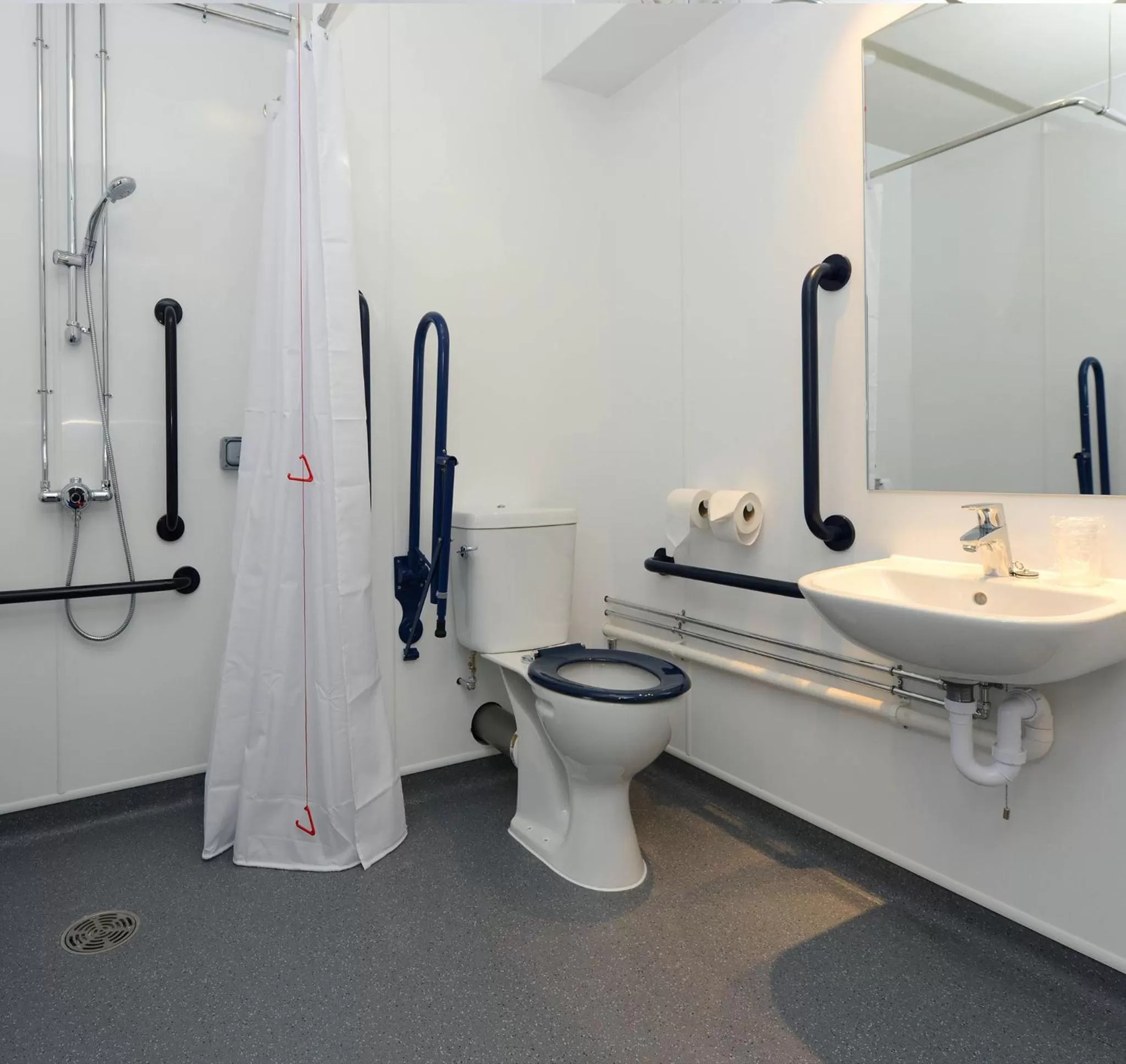 Shower in Willows, Blackburn by Marston's Inn