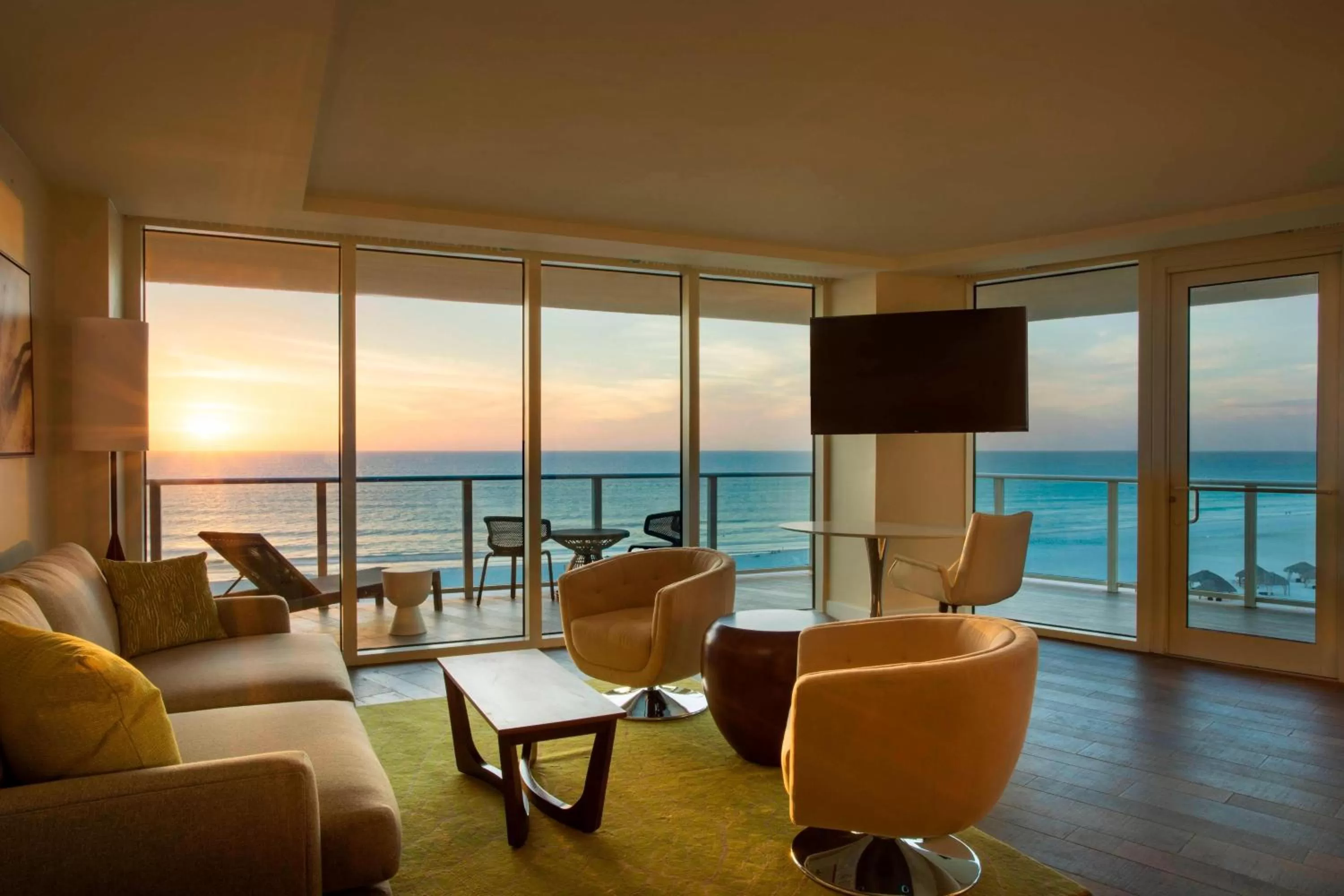 Living room in JW Marriott Marco Island Beach Resort