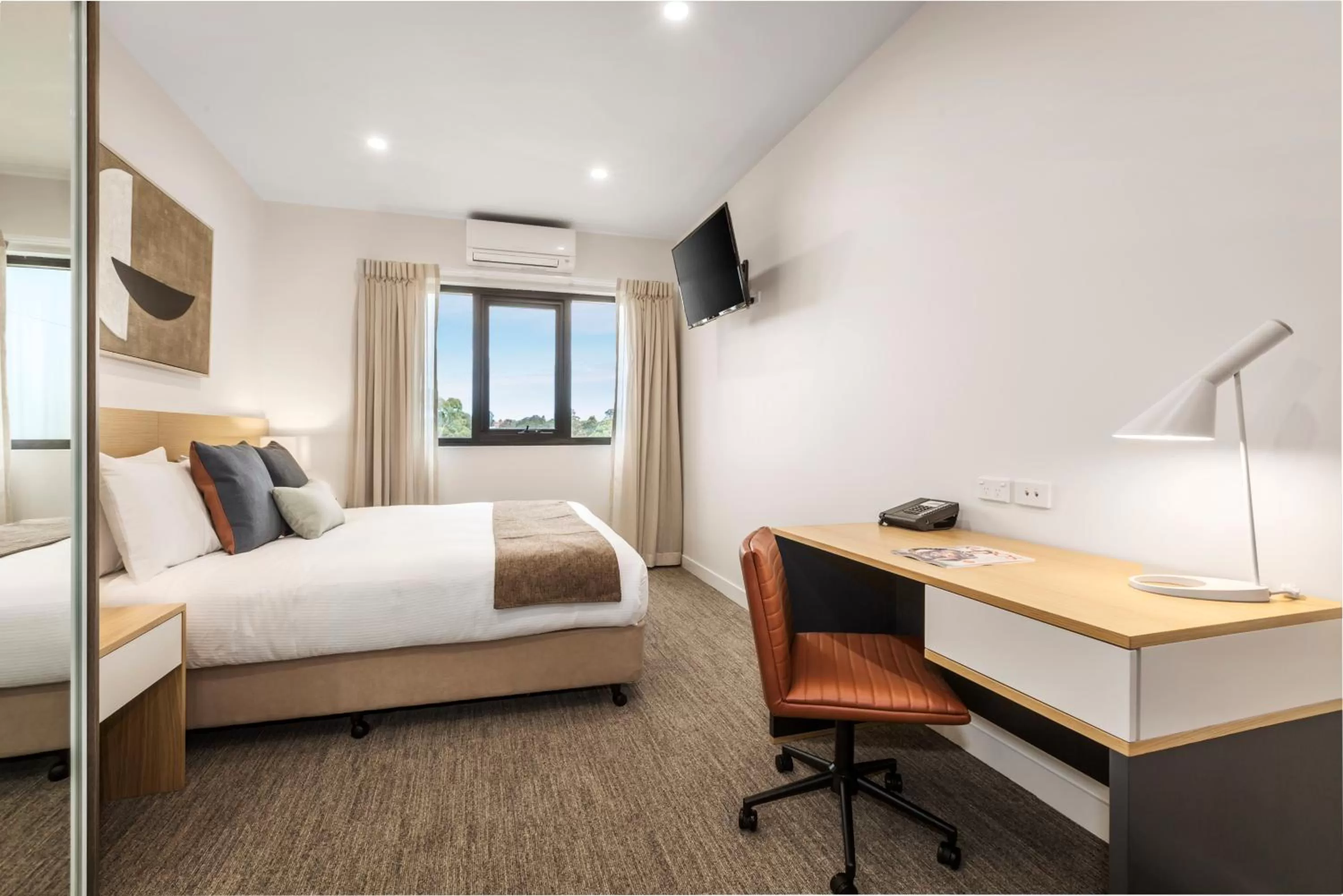 Photo of the whole room, Bed in Quest Nowra