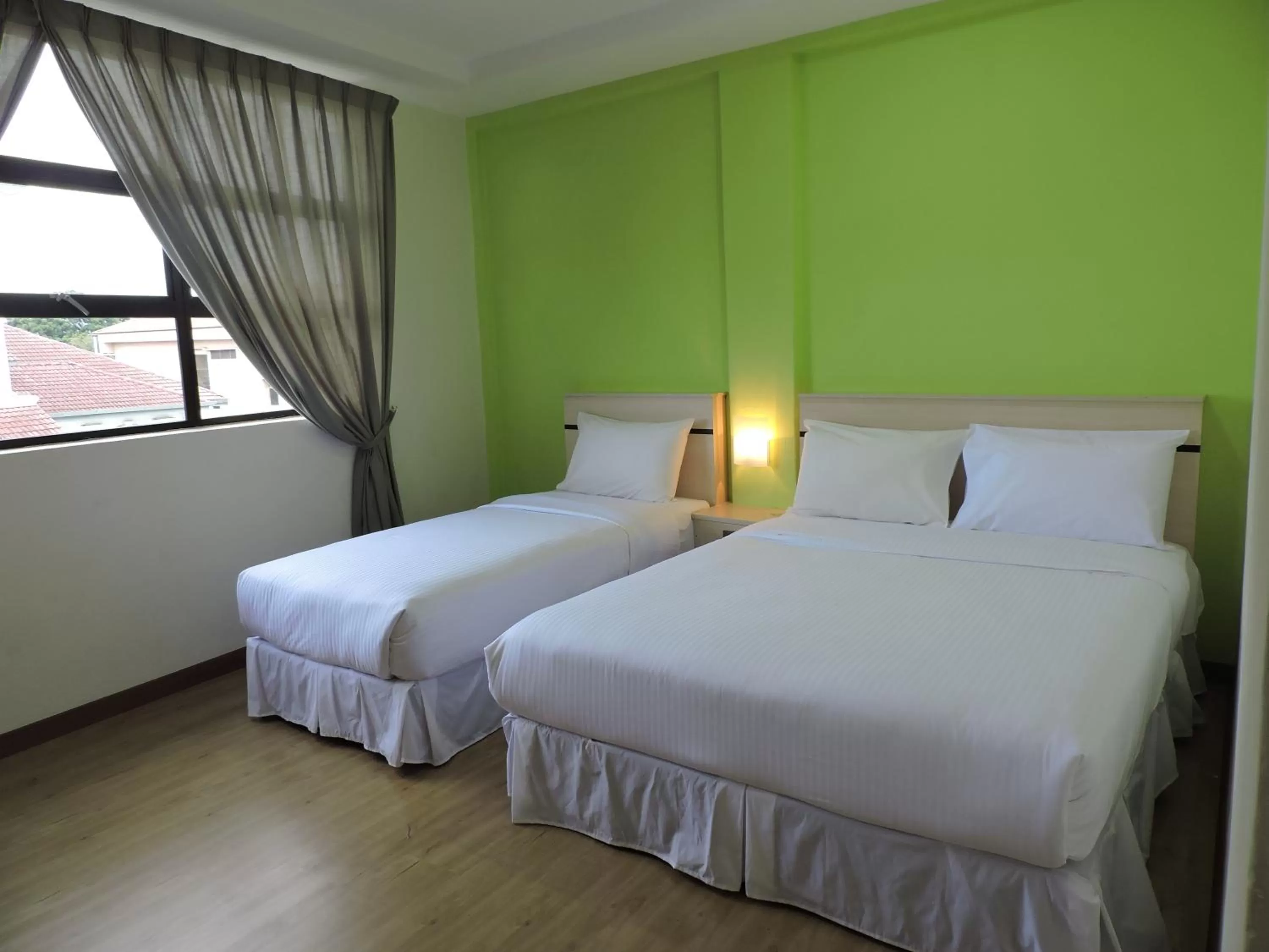 Bedroom, Bed in Merlin Hotel George Town Penang
