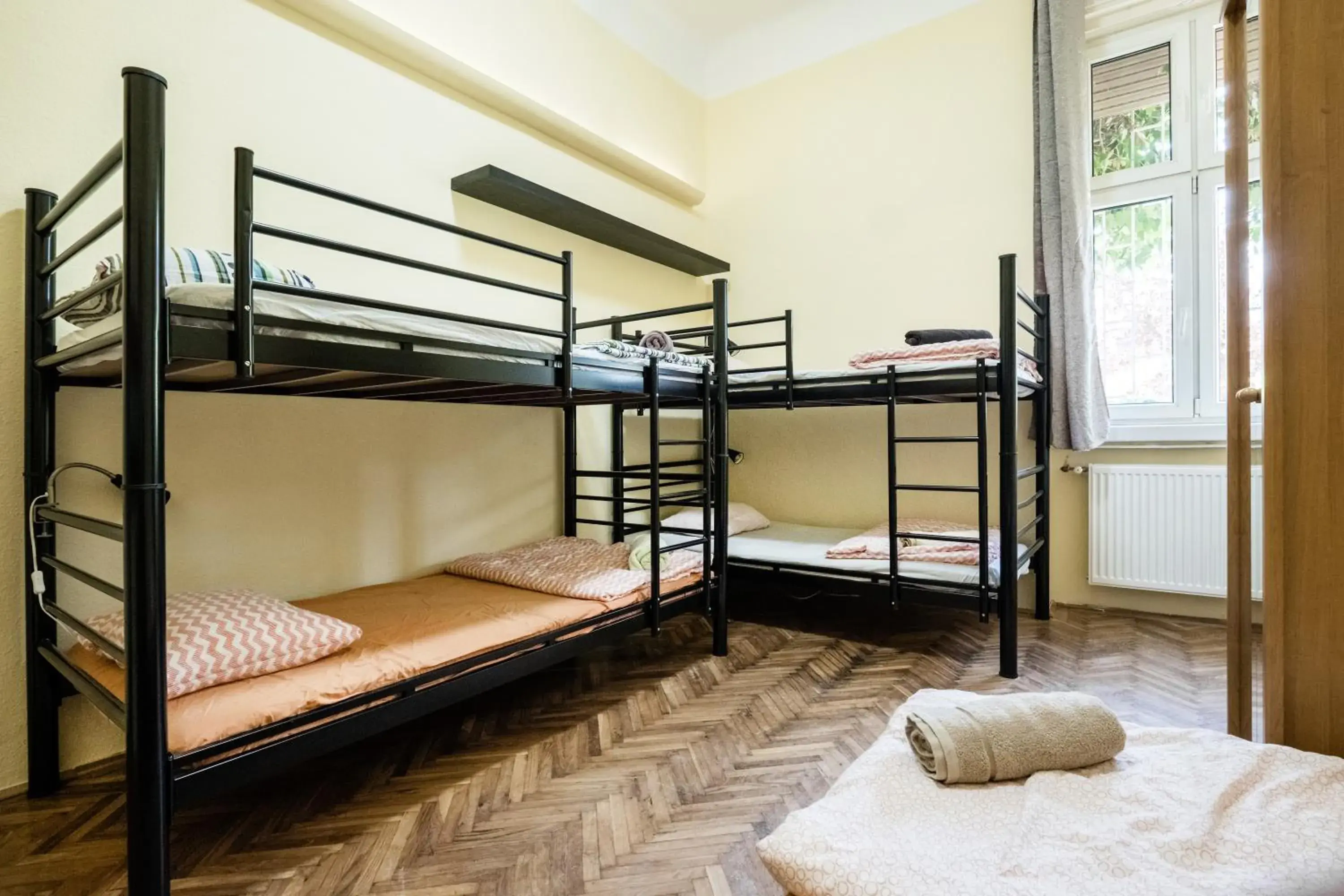 Quintuple Room with Shared Bathroom in Baroque Hostel & Coworking Quintuple Room with Shared Bathroom in Baroque Hostel & Coworking
