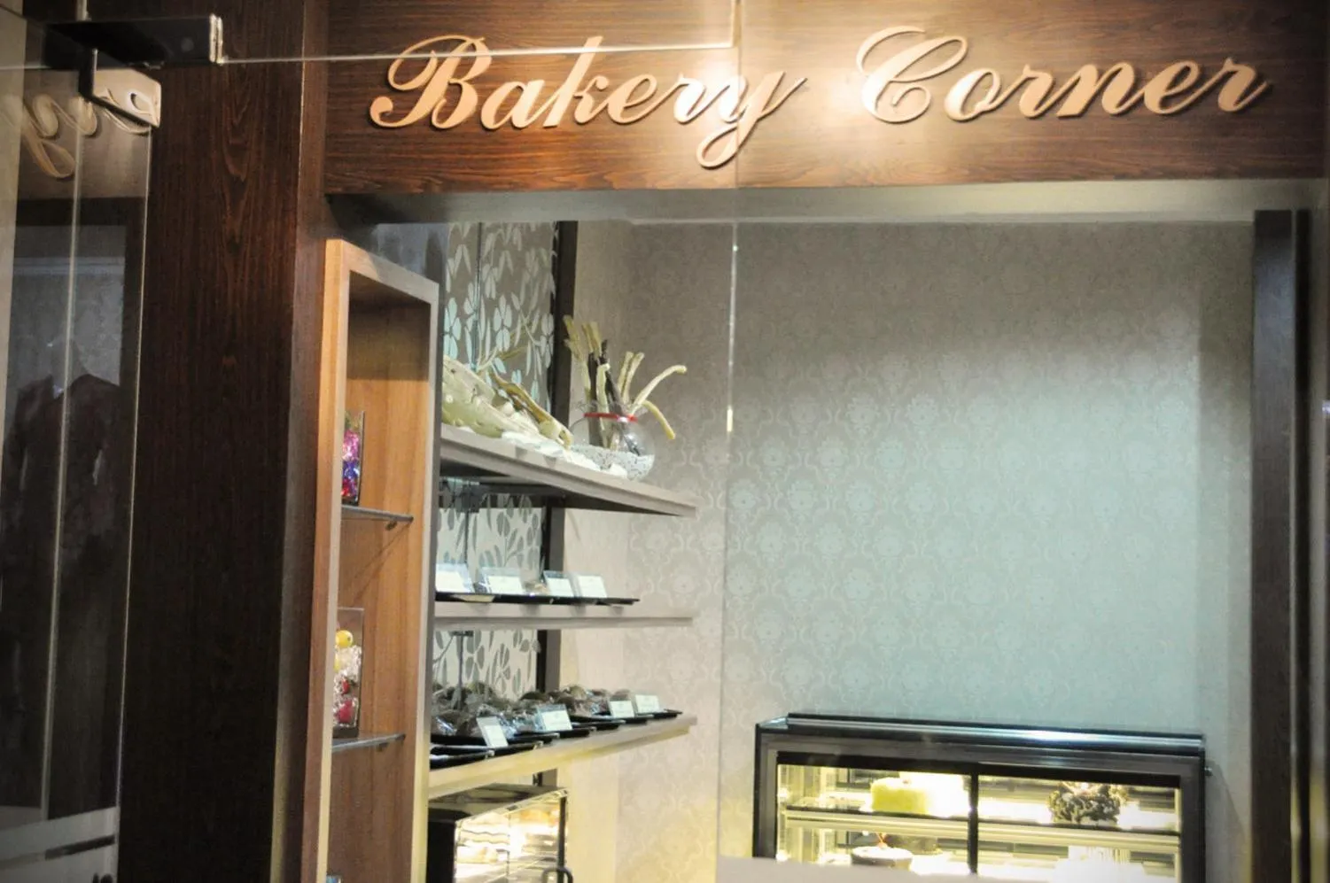 Restaurant/places to eat in Pandanaran Hotel