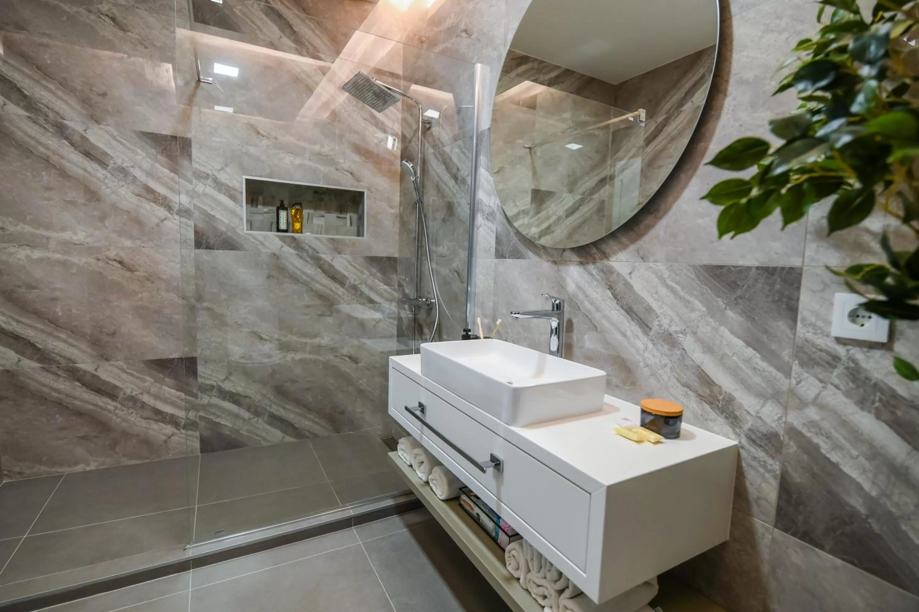 Bathroom in Hotel City View