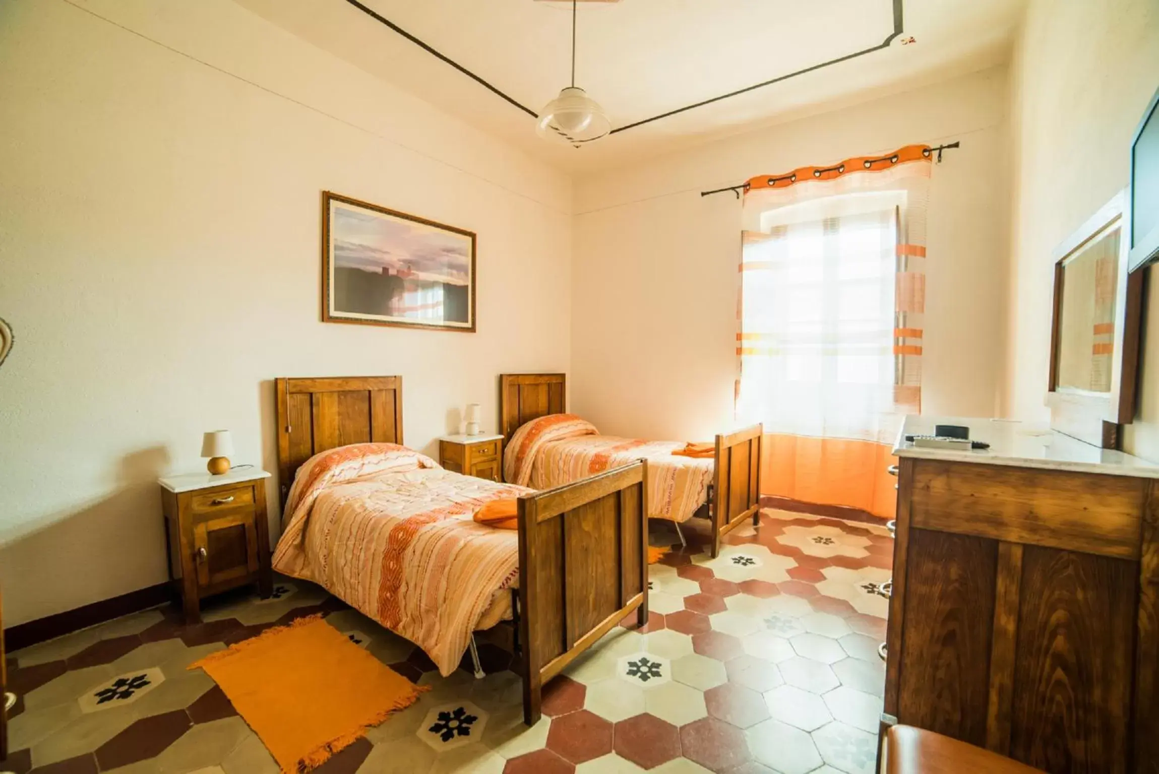 Twin Room with Extra Bed in S'Apprigu B&B Twin Room with Extra Bed in S'Apprigu B&B