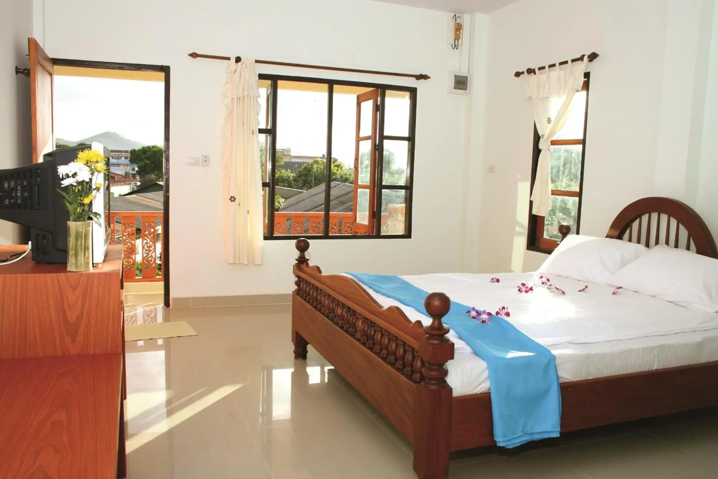 Standard Double Room in Thai Guesthouse Standard Double Room in Thai Guesthouse