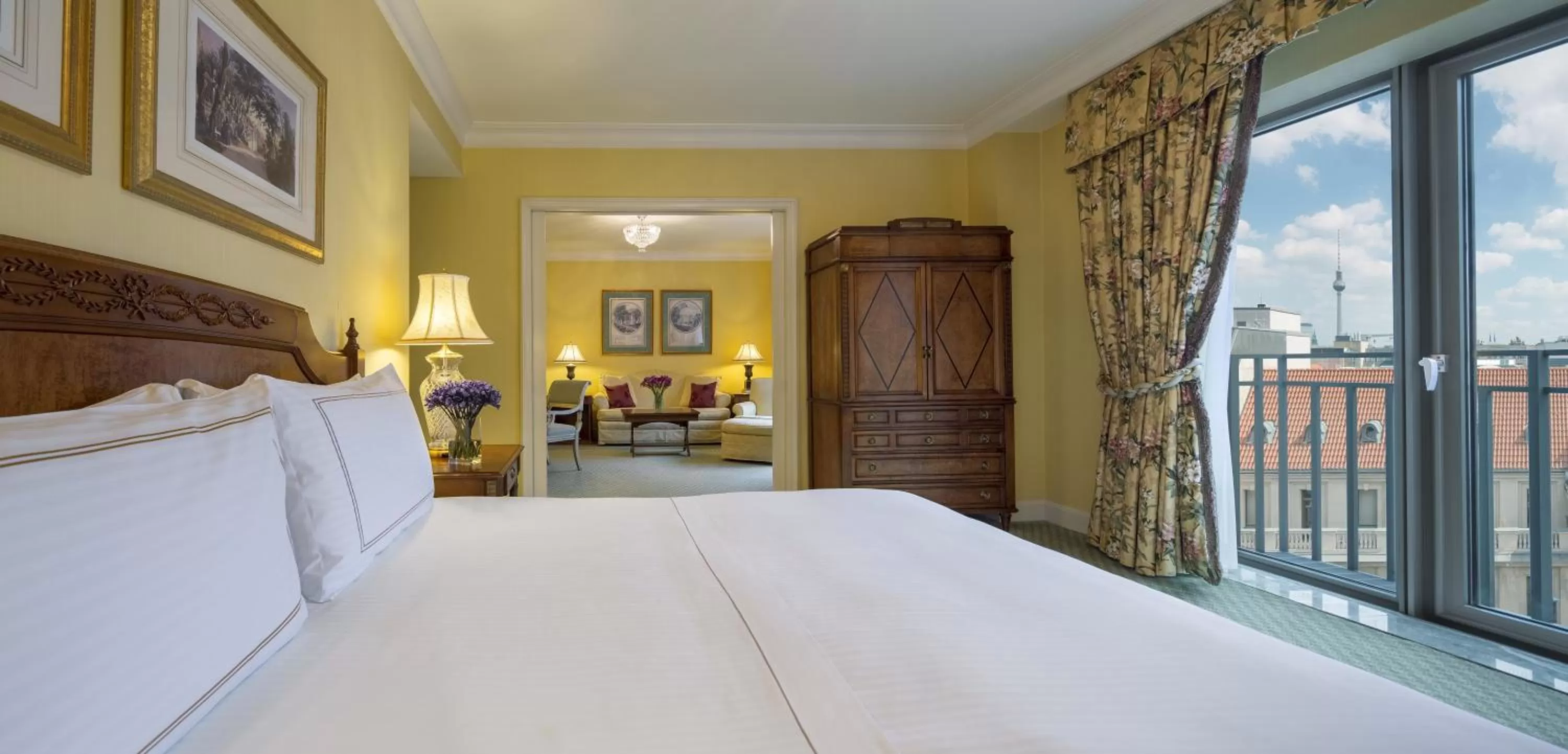 Photo of the whole room in Regent Berlin by IHG