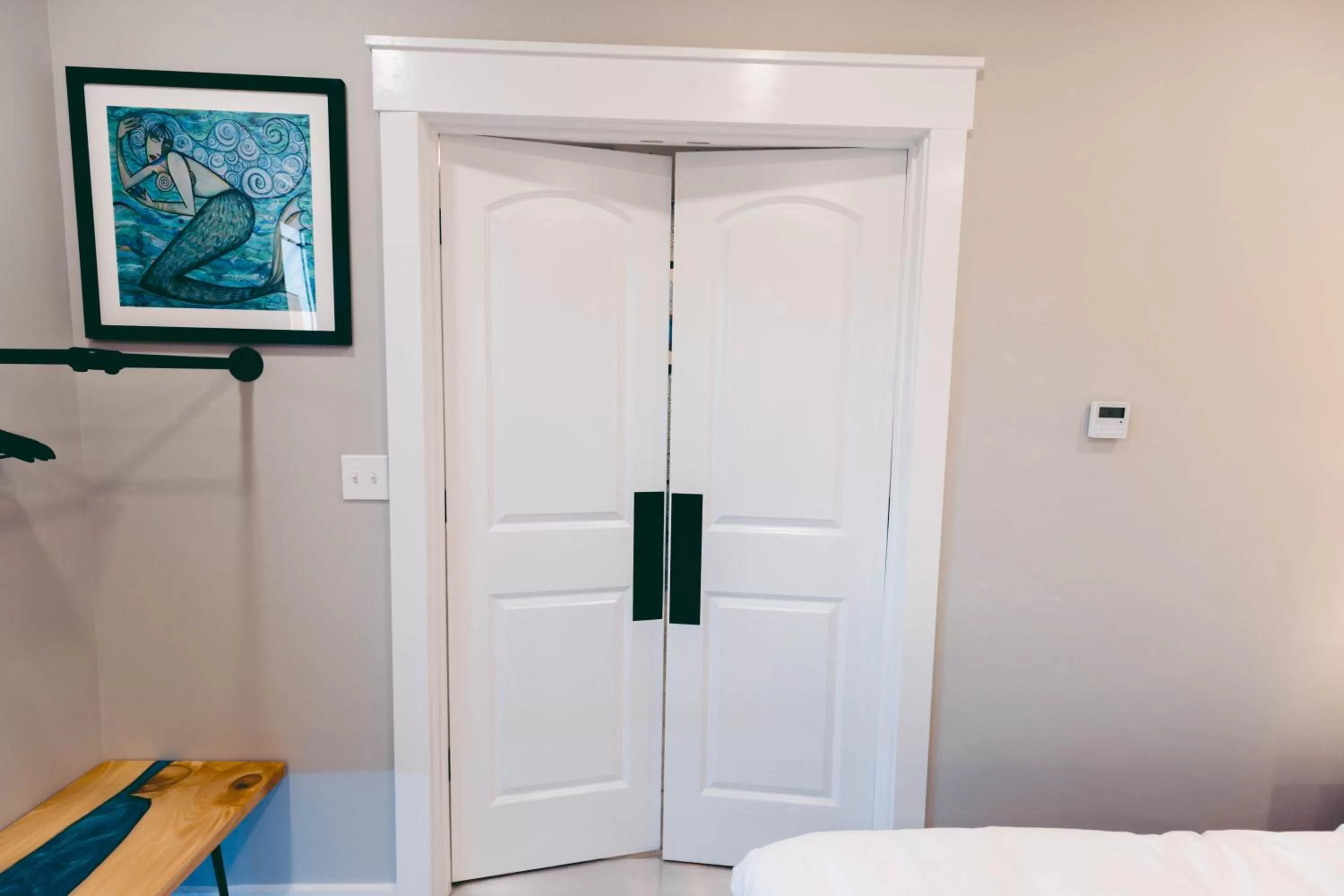 Bed in River Sirens Hotel-Contactless Check in Hotel