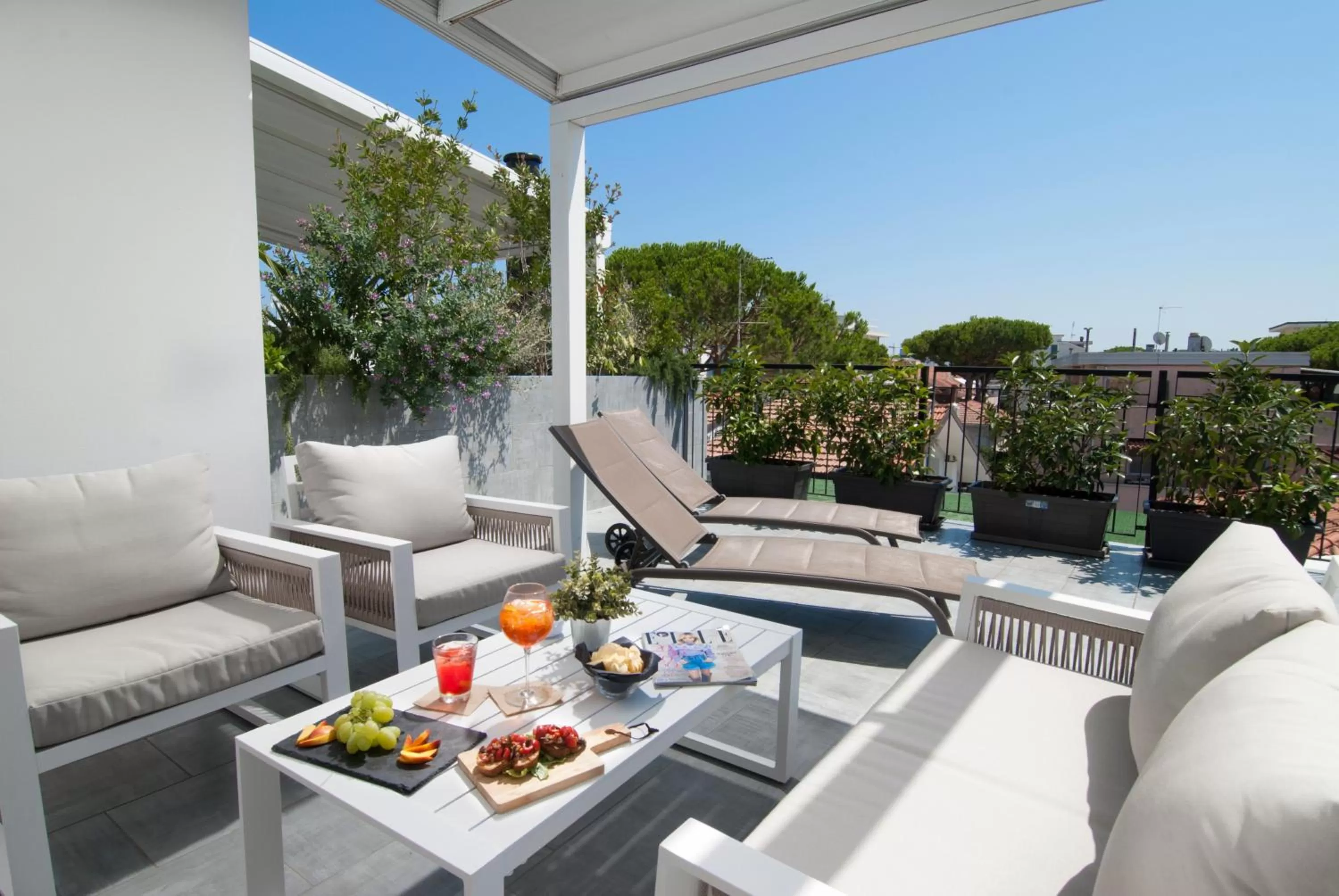 Meg Lifestyle Hotel & Apartaments