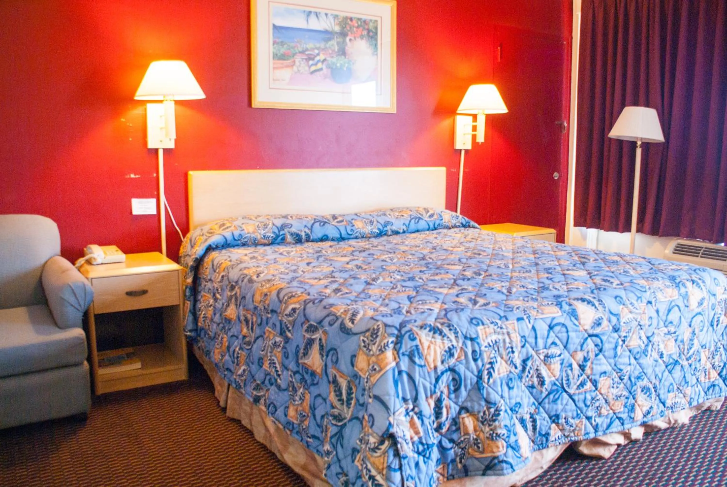 Bed in Scottish Inn Downtown Jacksonville