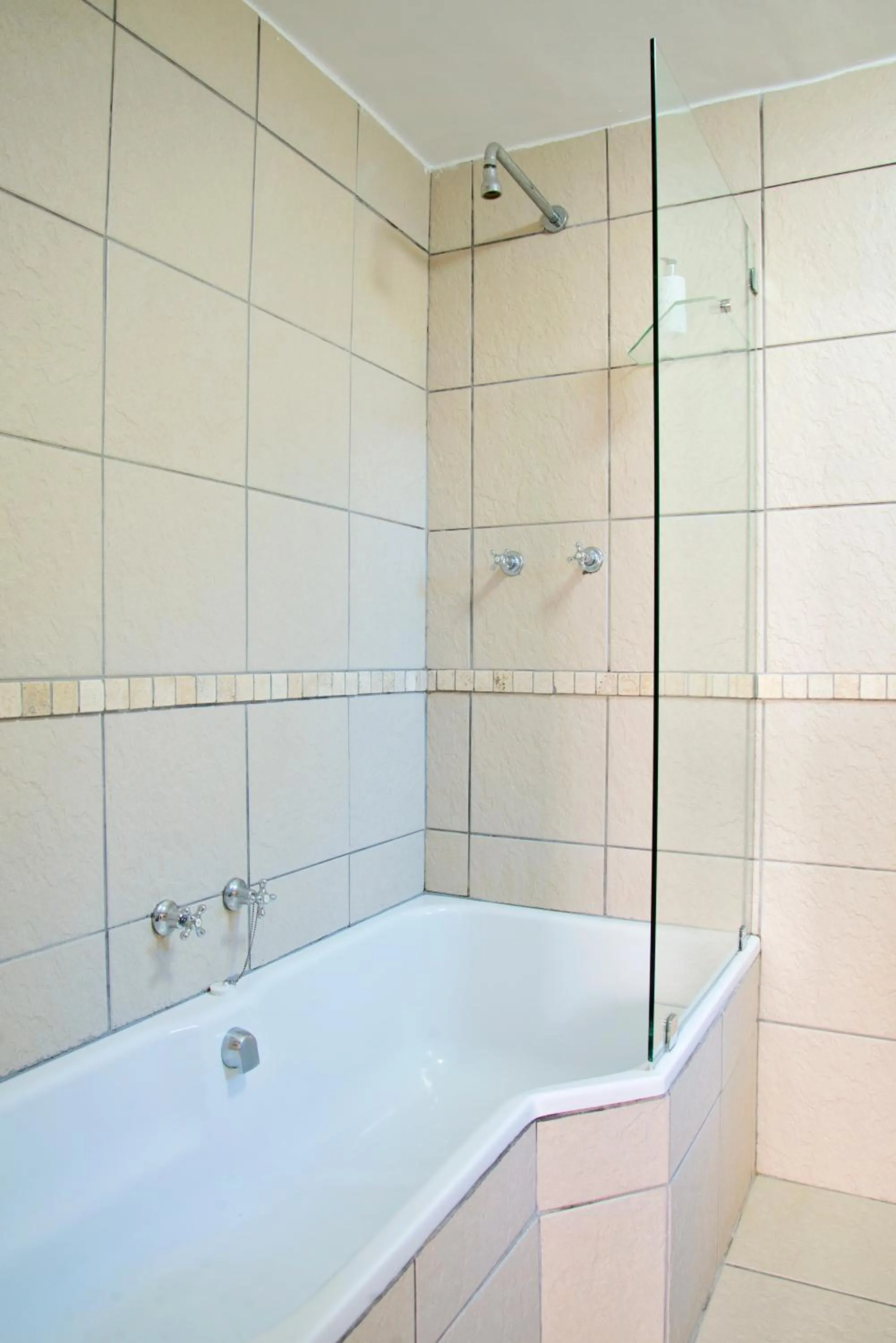 Shower in Bayside Guesthouse