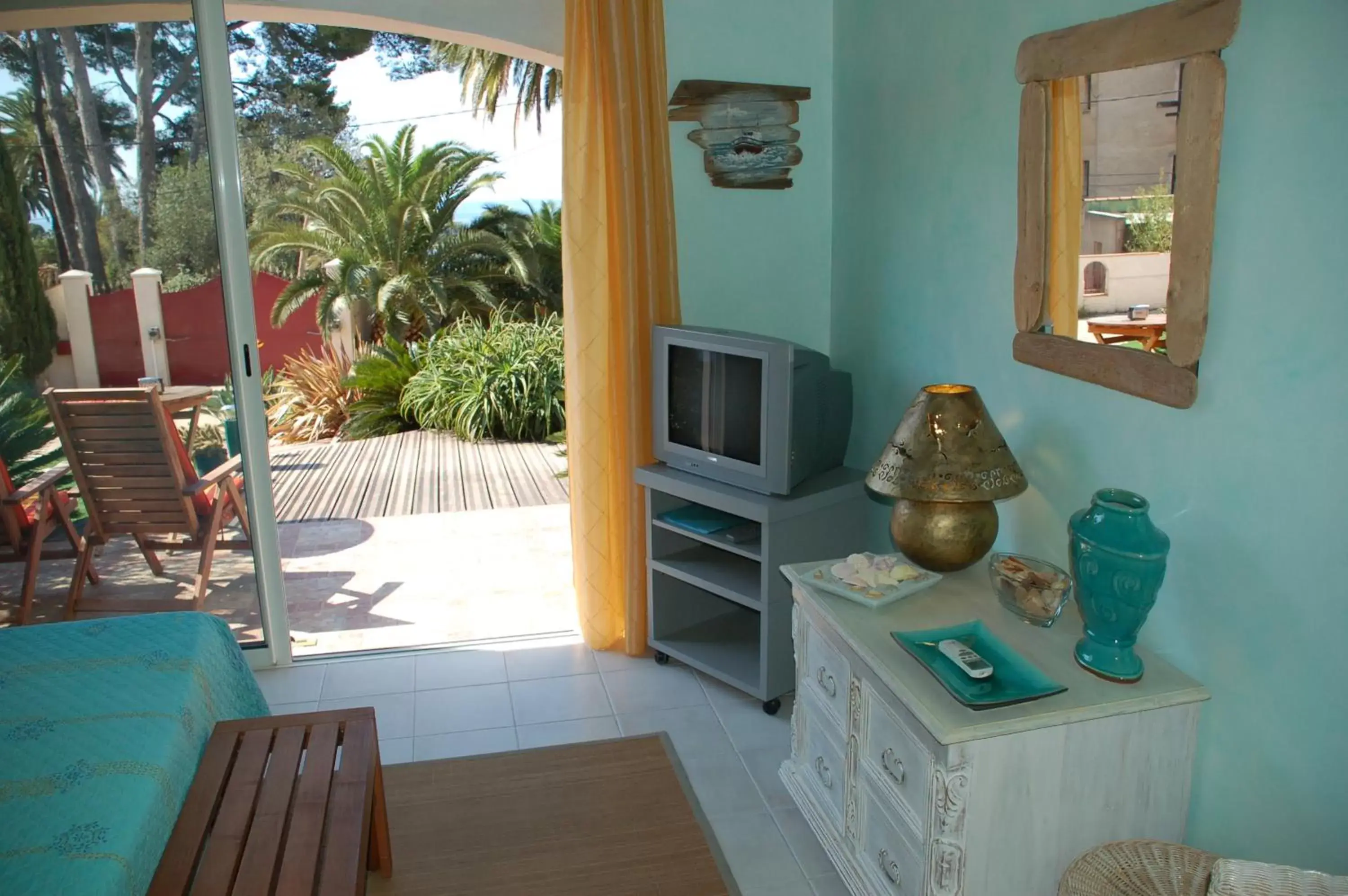 Double Room 2 in B&B Val D'azur Double Room 2 in B&B Val D'azur