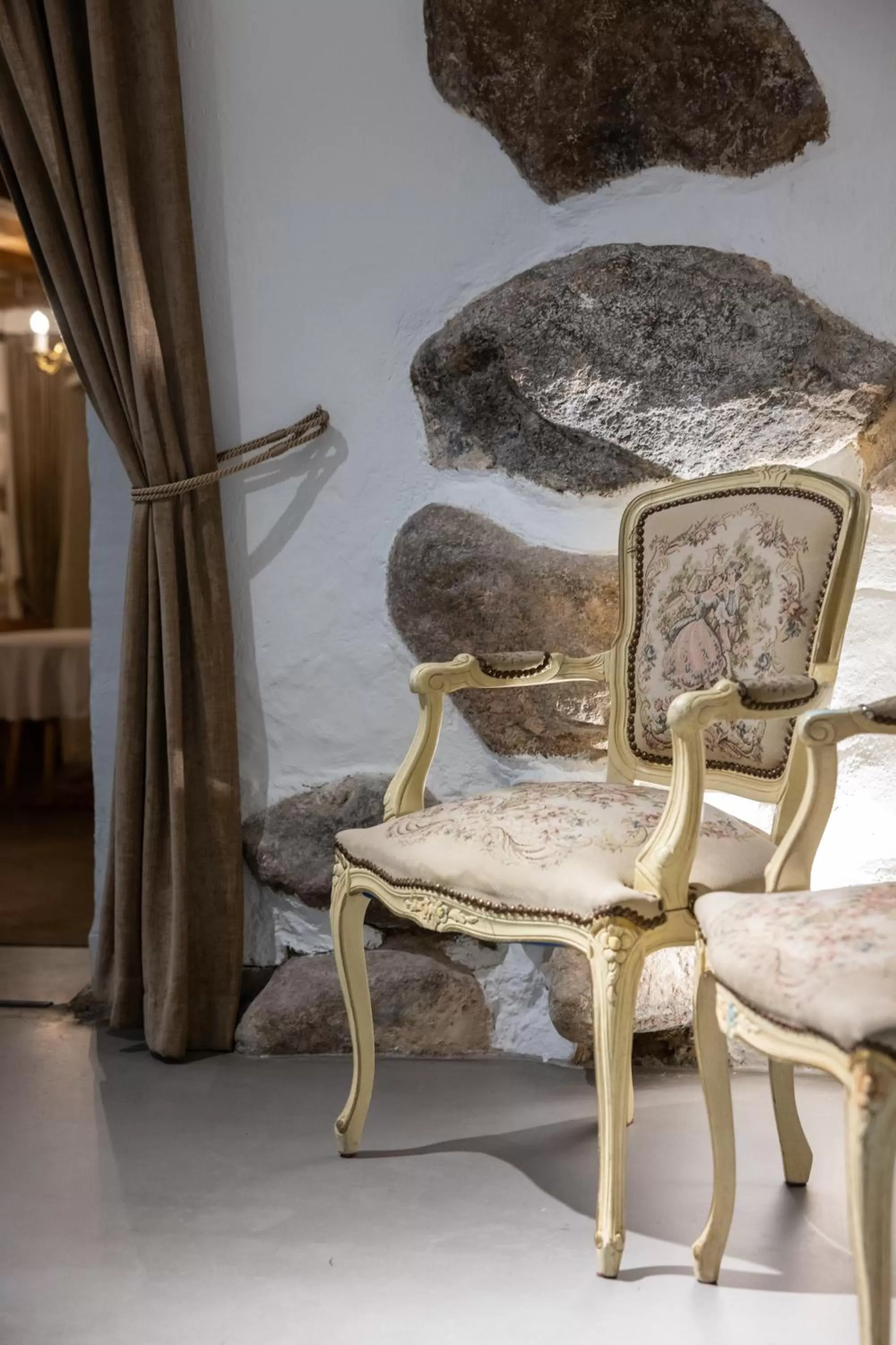 Restaurant/places to eat in St Palace Hotel