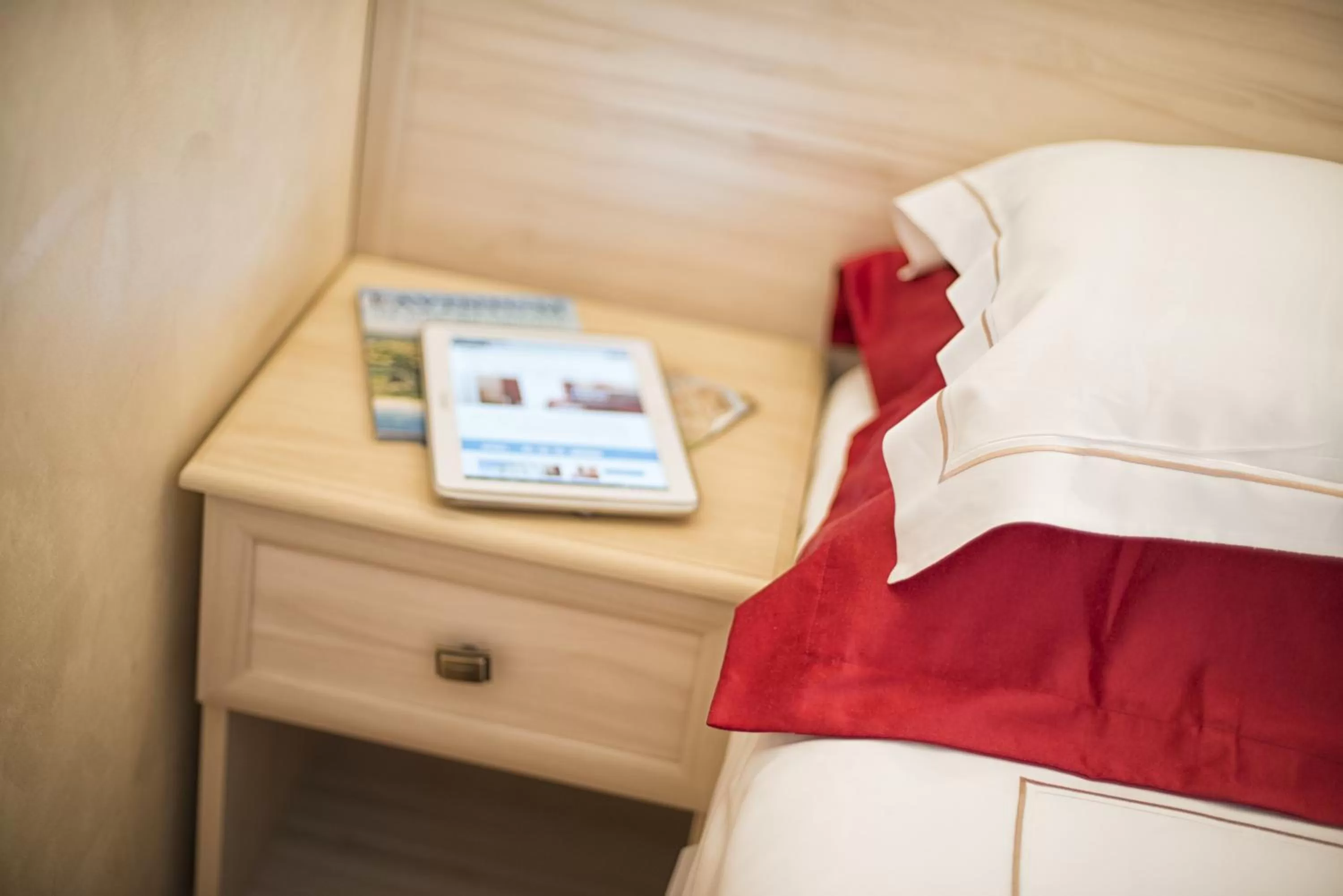 TV and multimedia, Bed in Simon Hotel