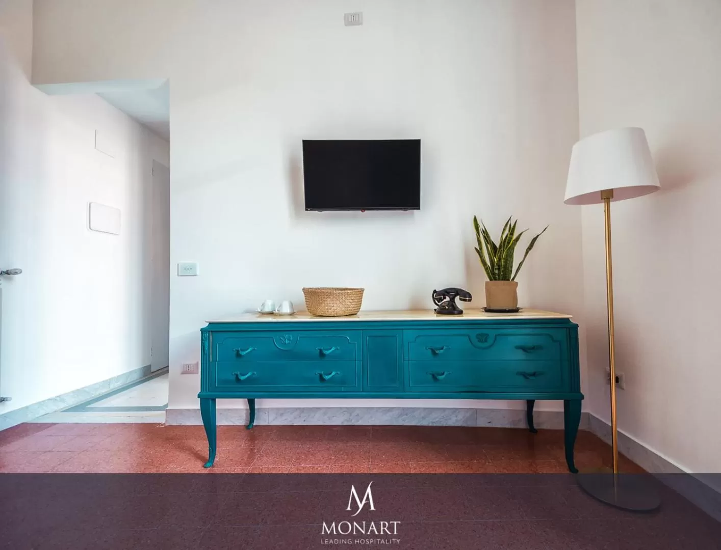 Decorative detail in MONART HOSPITALITY Cavour