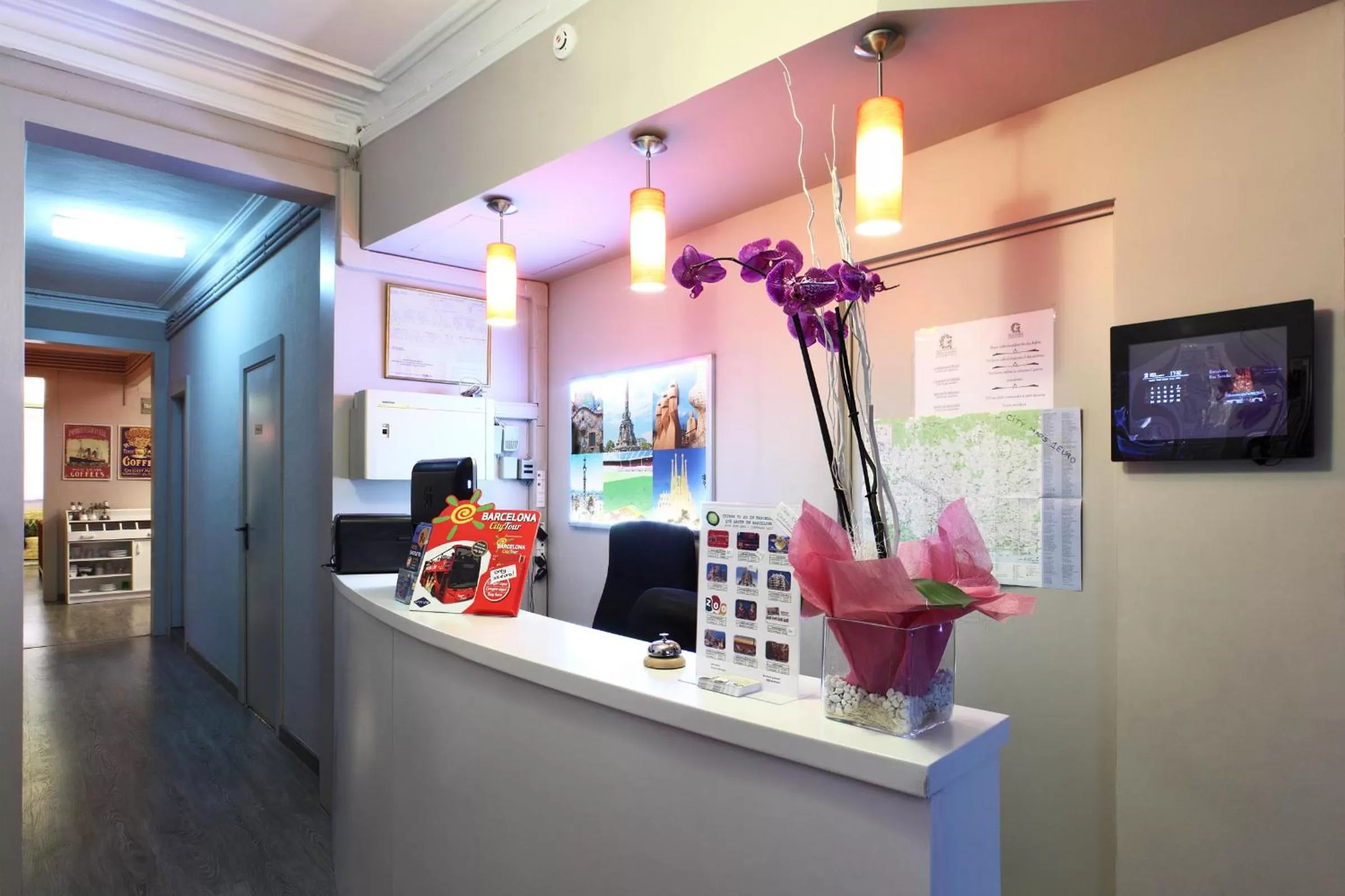 Lobby or reception in Hotel Ginebra