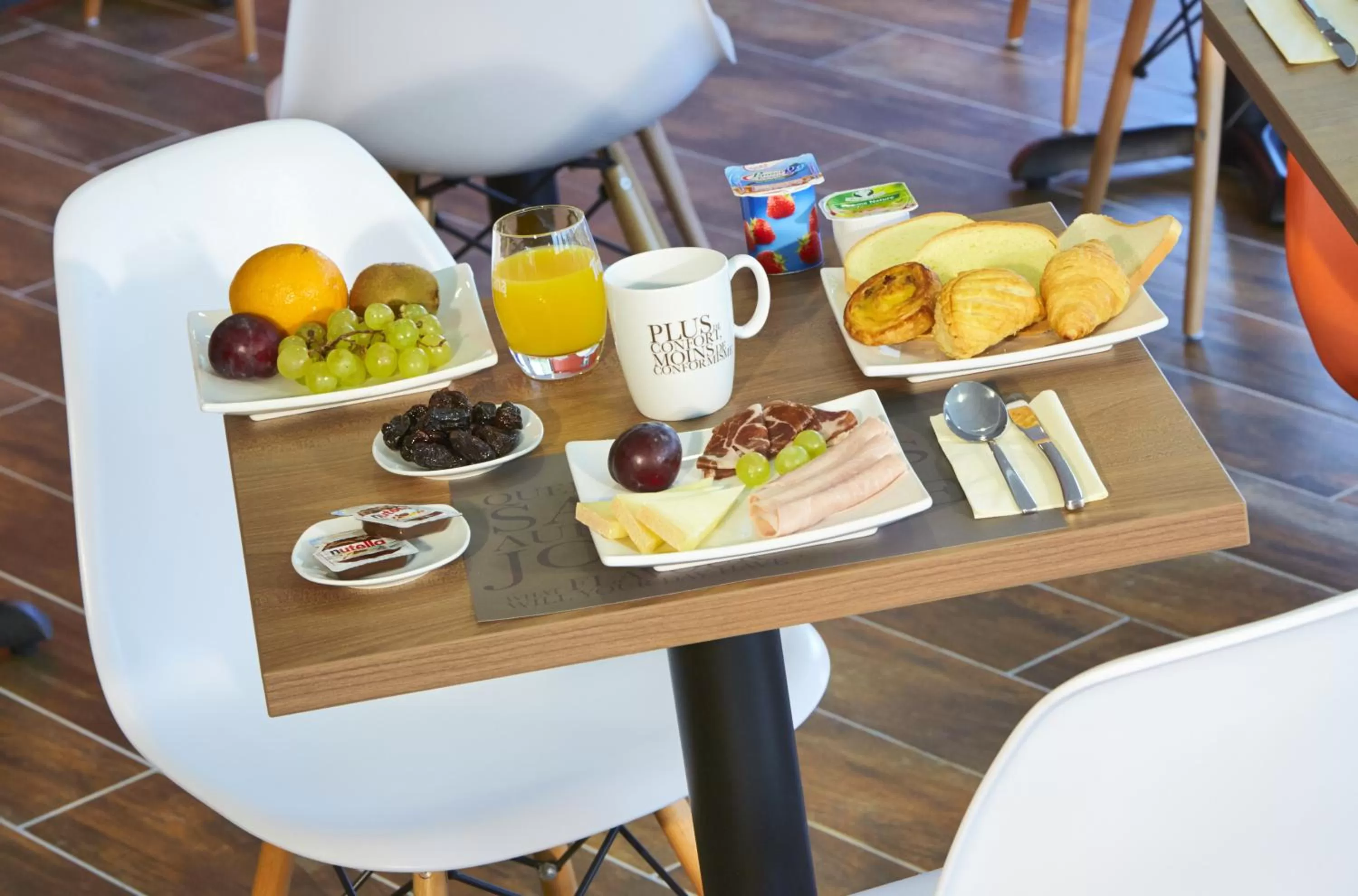 Food in Kyriad Angers Ouest Beaucouzé