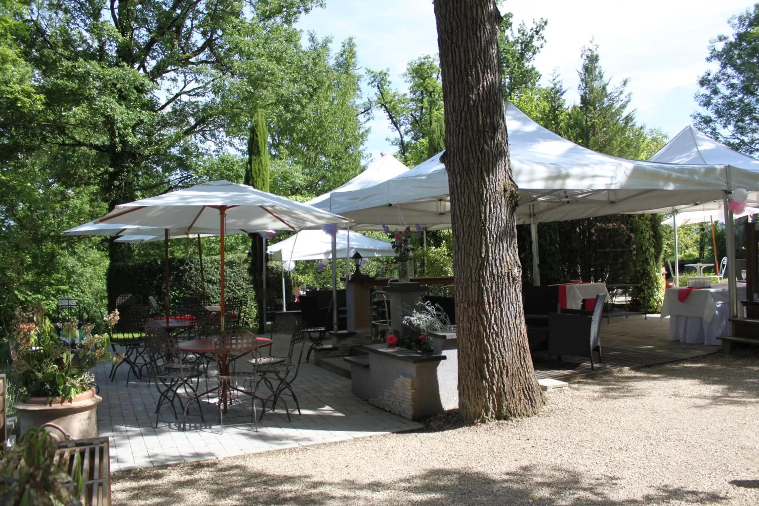 Patio in La Garenne de Morestel