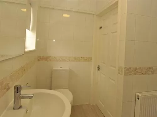 Bathroom in Gail's Guest House