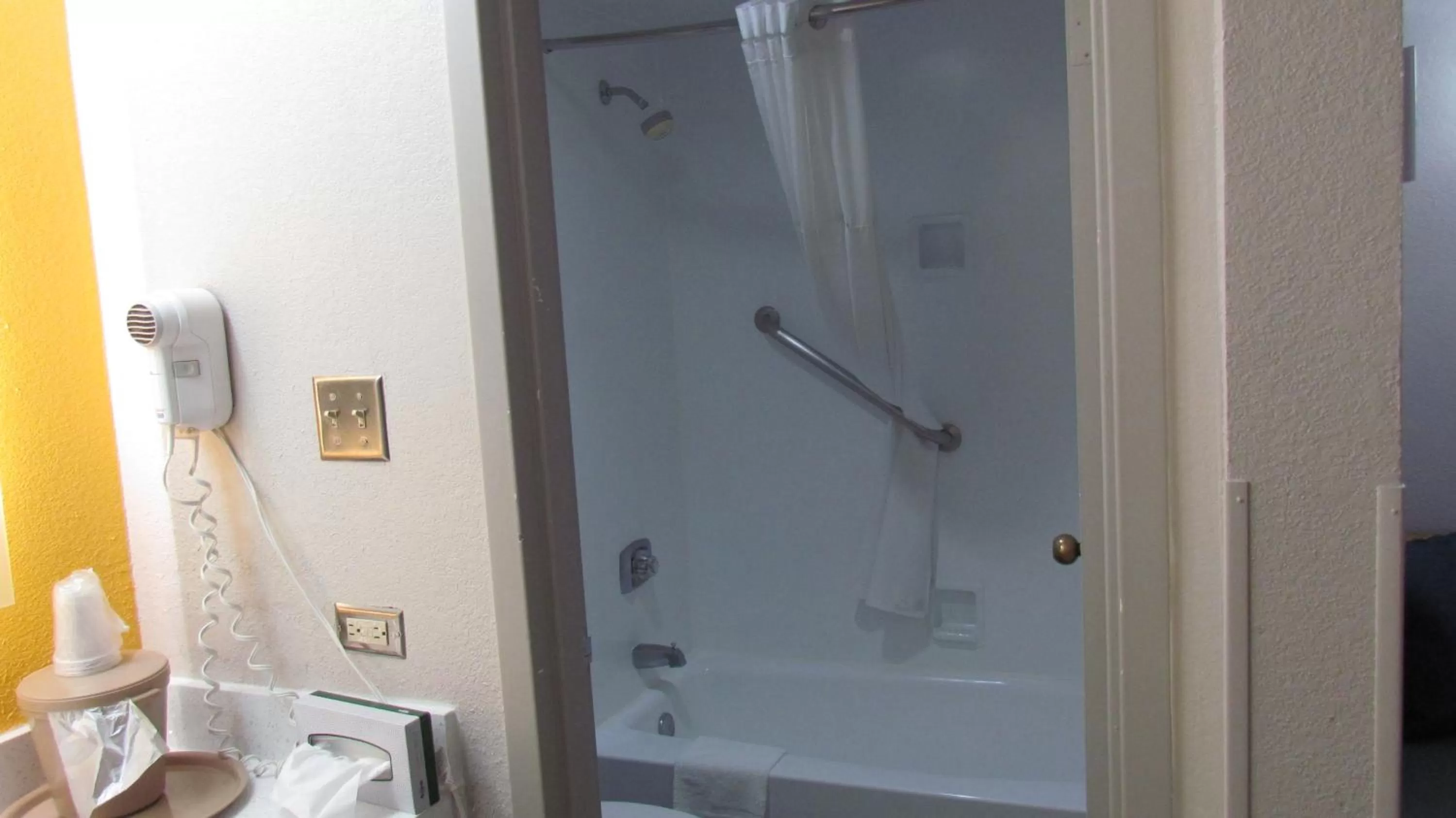 Bathroom in Baymont by Wyndham Murfreesboro