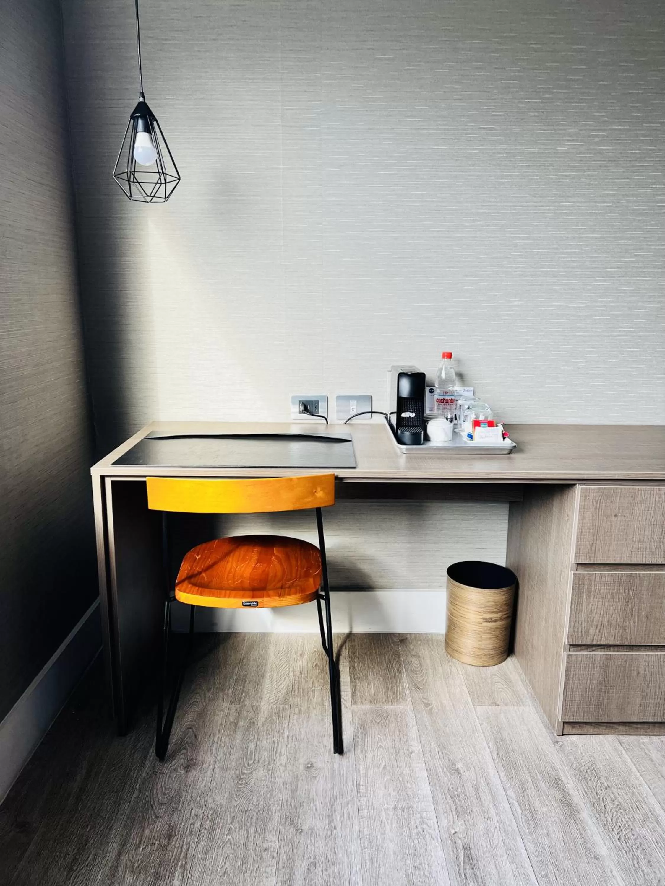 Coffee/tea facilities in Radisson Hotel Curico