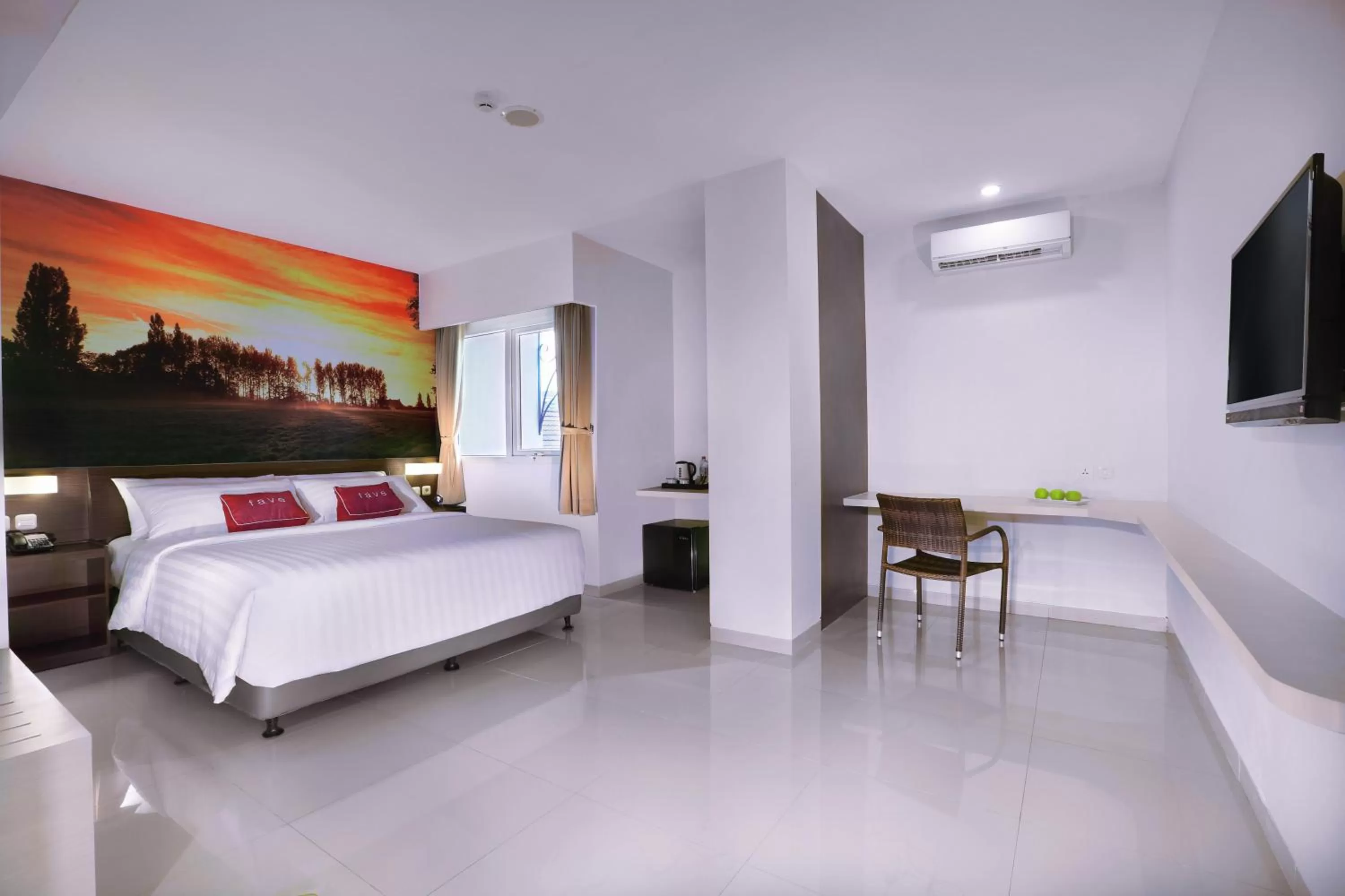 Bedroom, Bed in favehotel Simpang Lima - Semarang