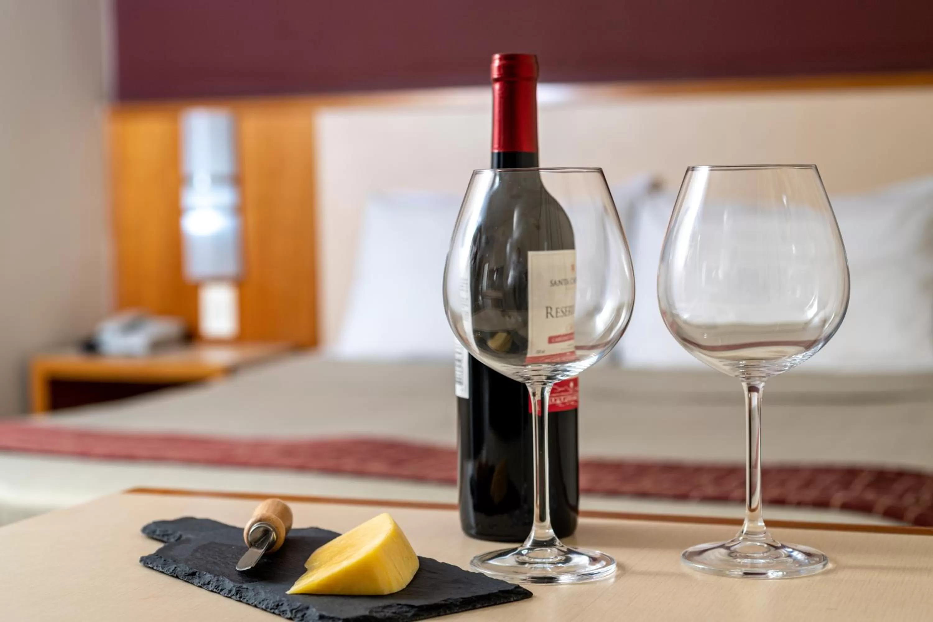 Food, Bed in Rede Andrade CWB