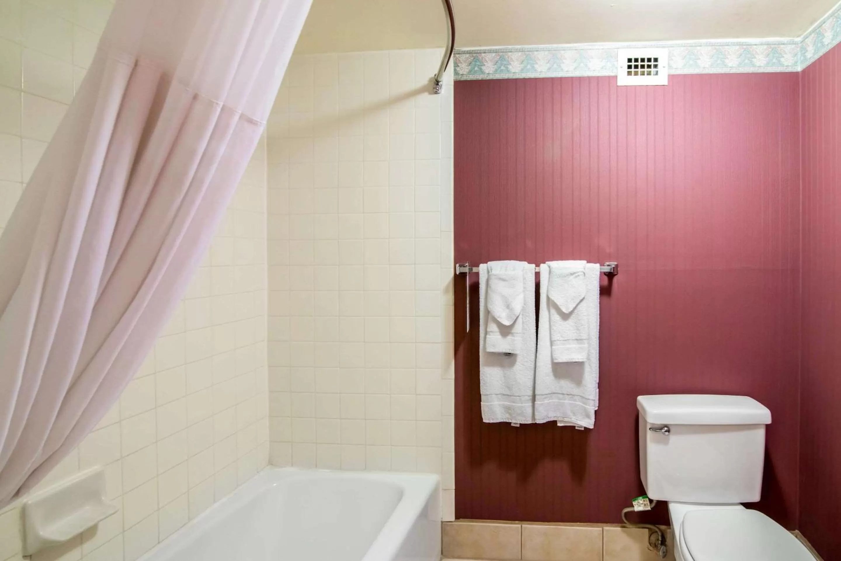 Bathroom in Quality Inn Taos