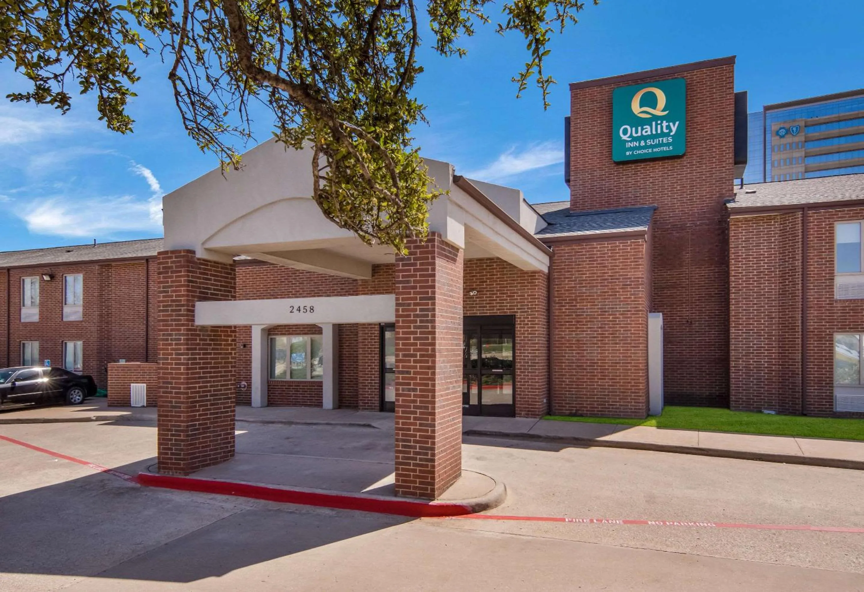 Property building in Quality Inn & Suites Richardson-Dallas