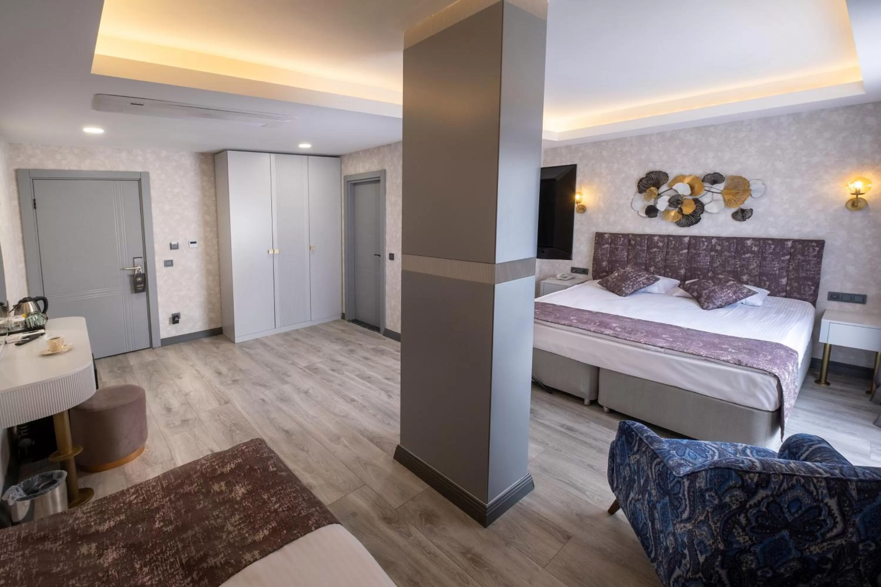 Bed in Avion Suite Hotel