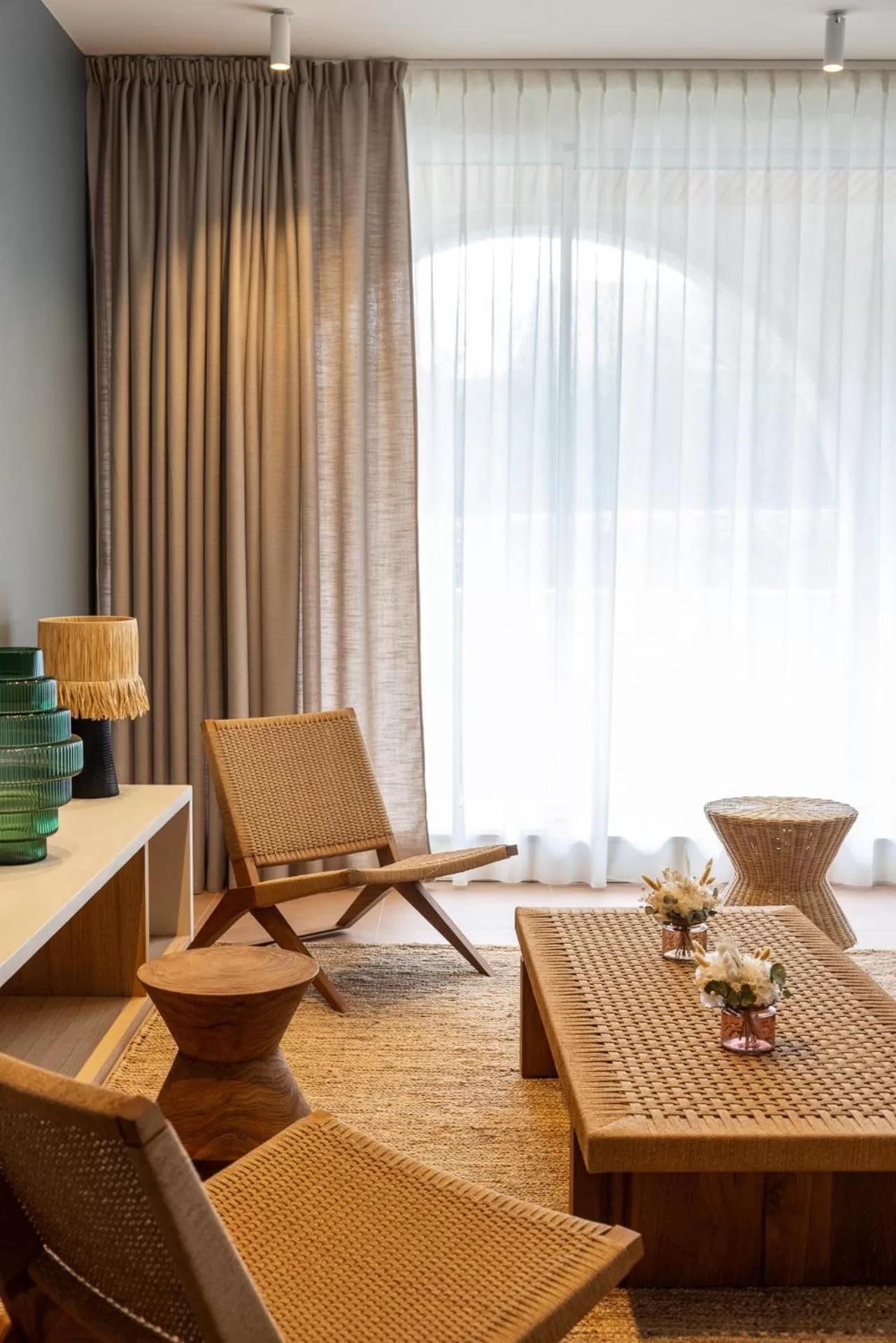 Lobby or reception in Hôtel Ibaïa