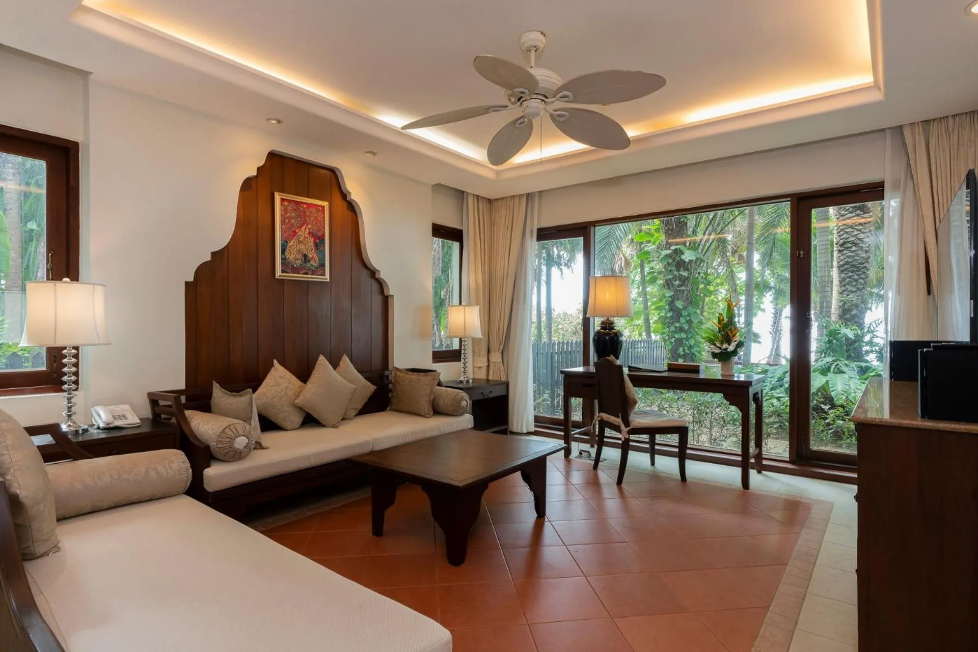 Living room in Ravindra Beach Resort & Spa - SHA Extra Plus