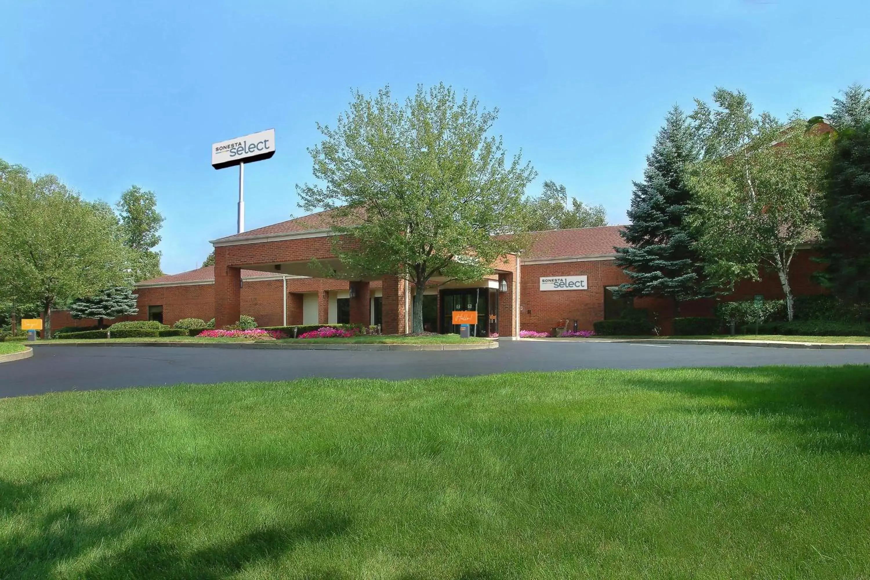 Property Building in Sonesta Select Boston Stoughton Property Building in Sonesta Select Boston Stoughton