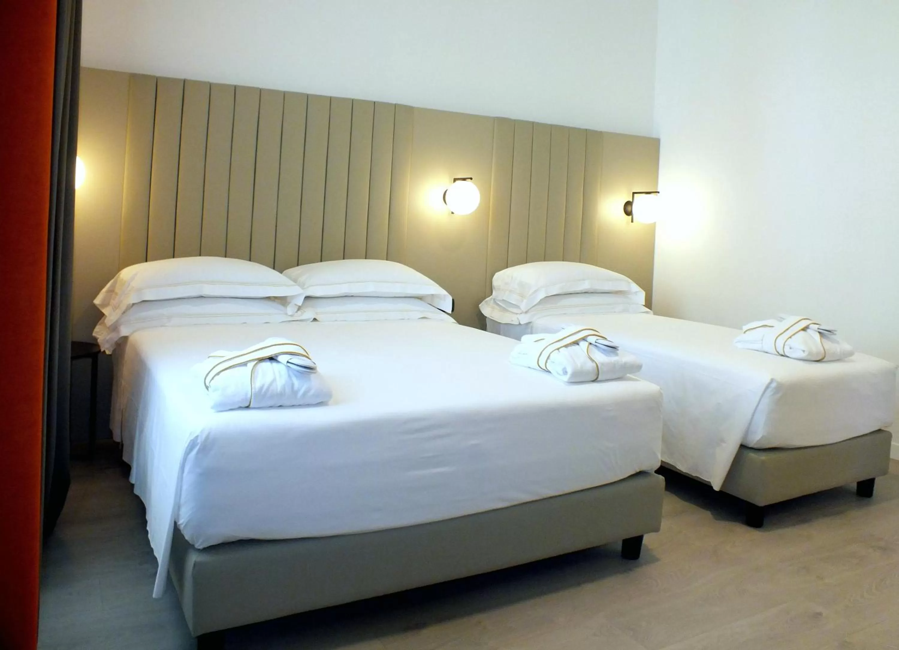 Bed in BB Hotels Smarthotel Derose
