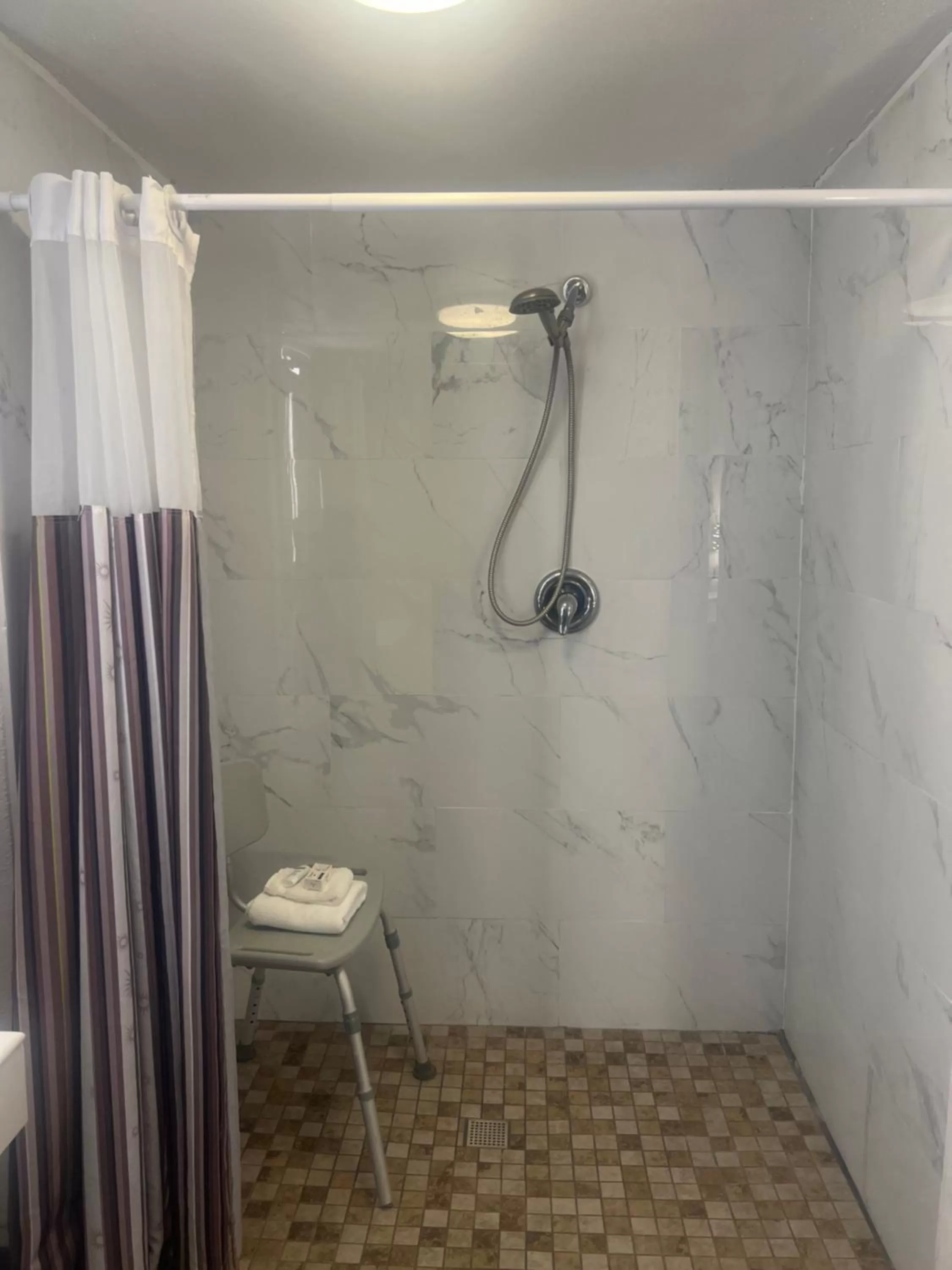 Bathroom in La Quinta Inn By Wyndham IH-10 West San Antonio TX