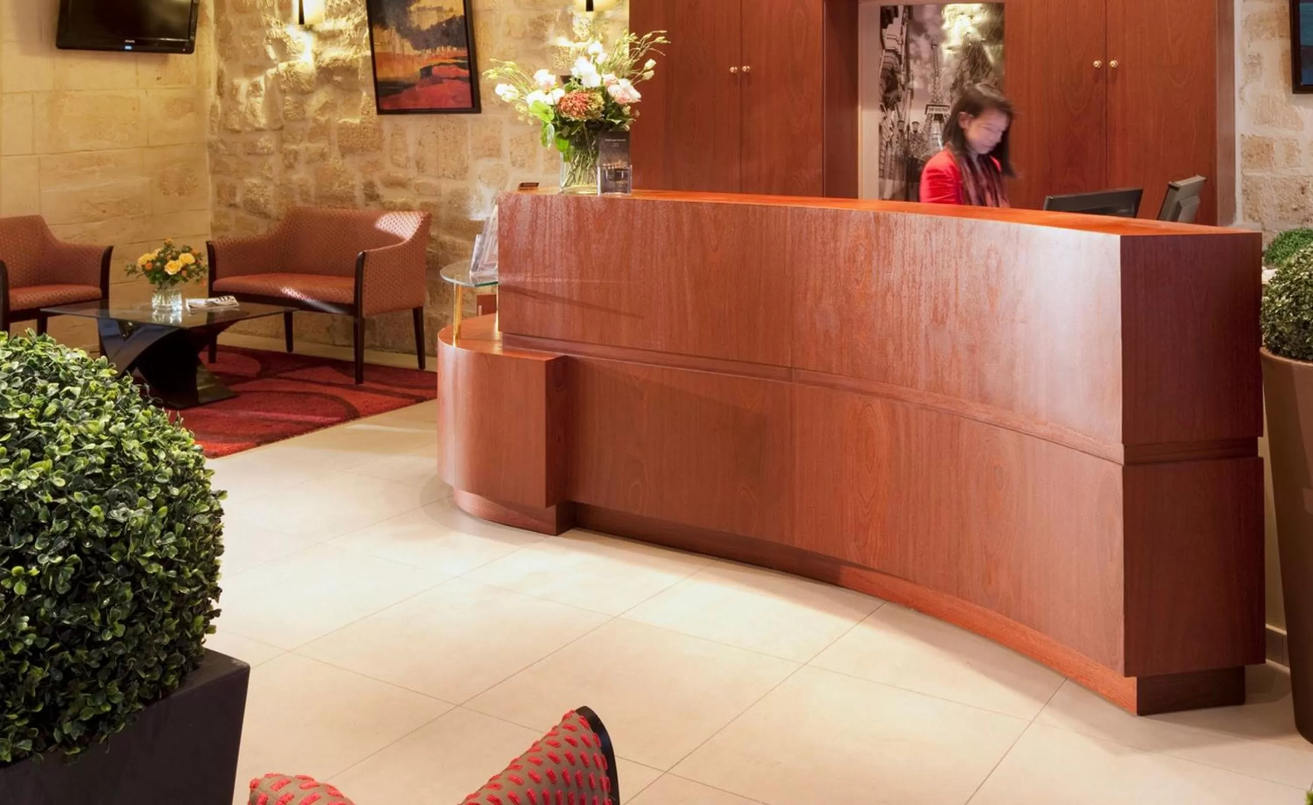 Lobby or reception in Hôtel 85 Saint Honore