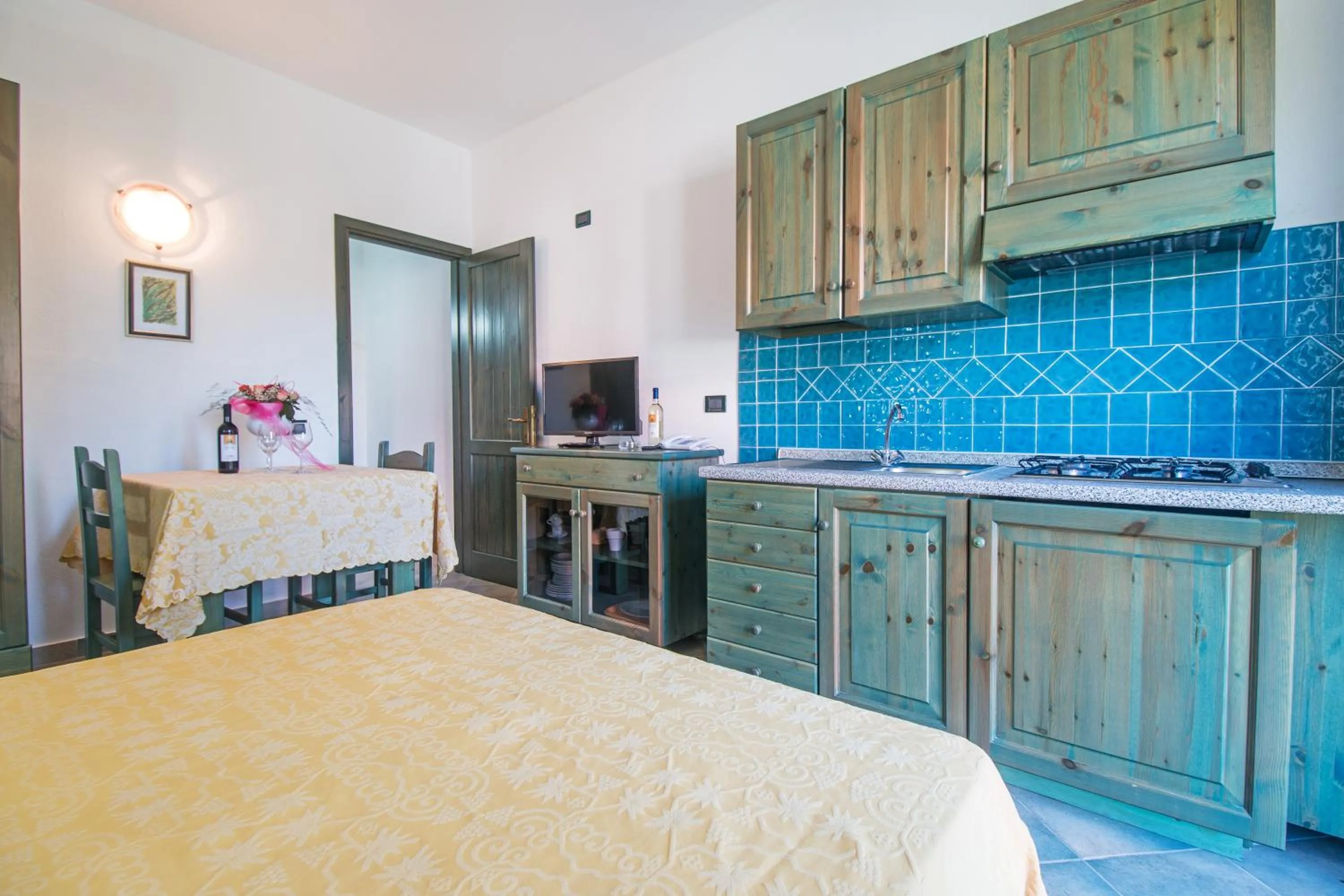 Kitchen or kitchenette, Bed in Albergo Residenziale Gli Ontani