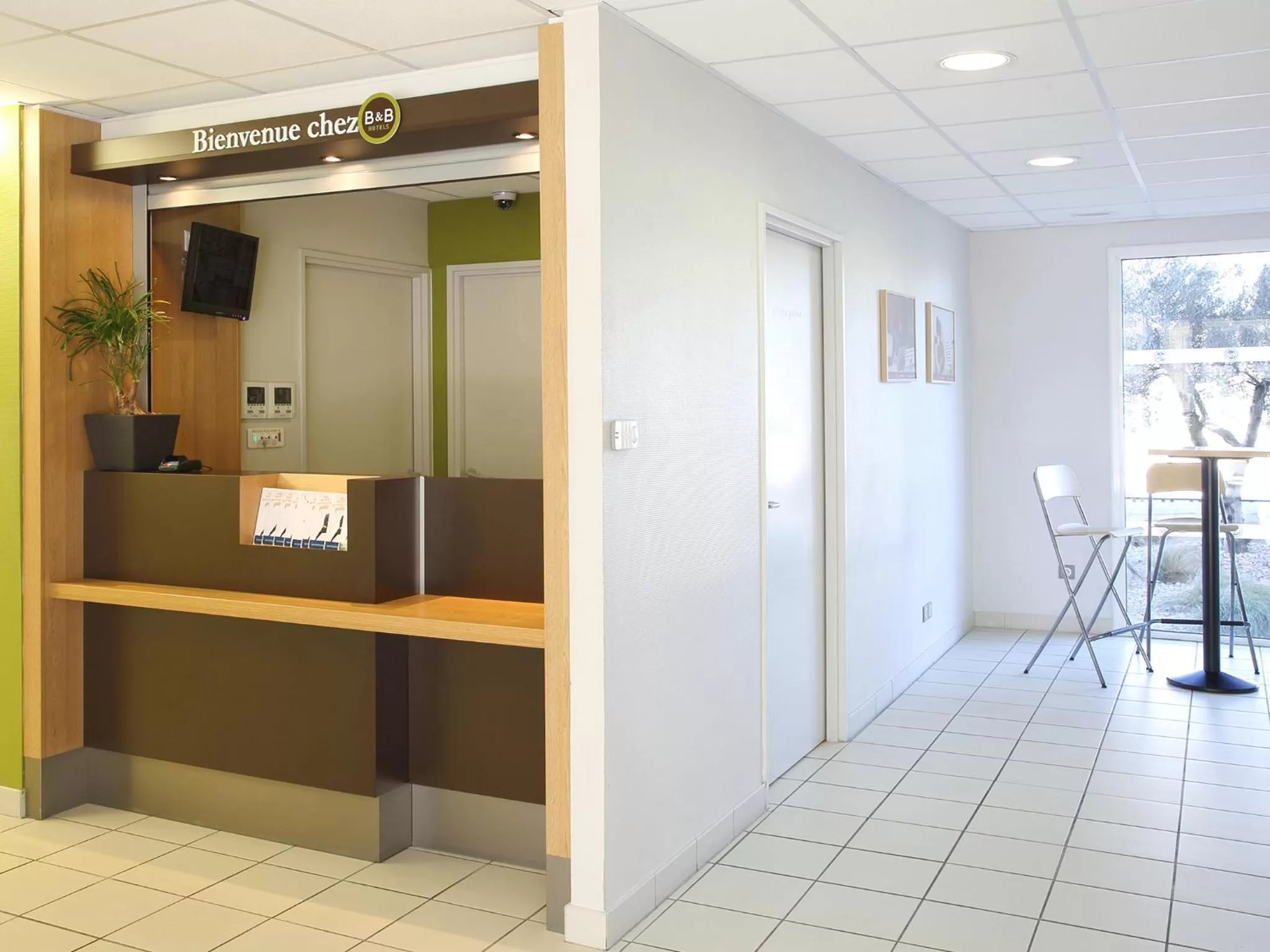 Lobby or reception in B&B HOTEL Marseille Aéroport Saint-Victoret