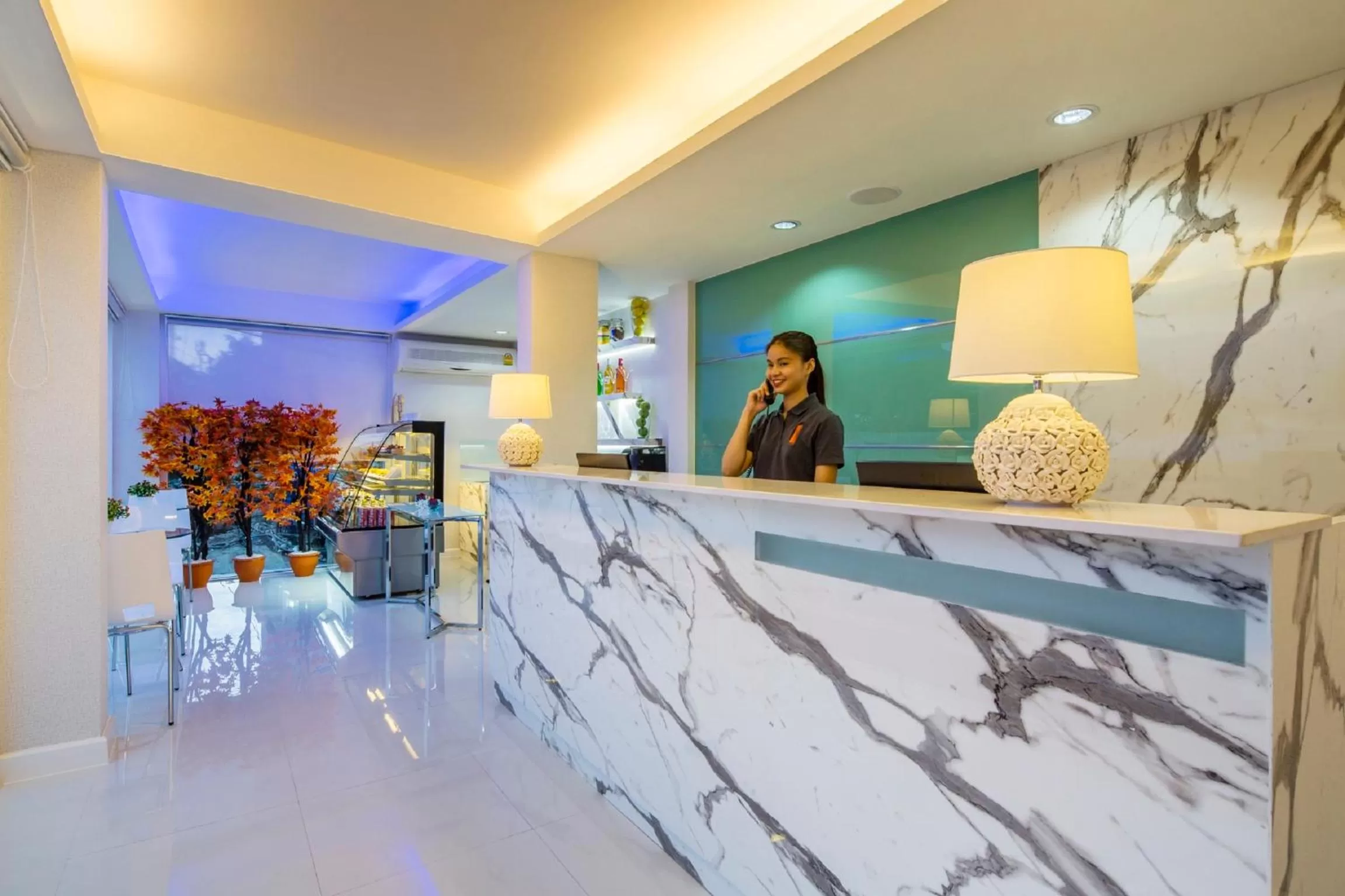 Staff in Solo Express Sukhumvit 81